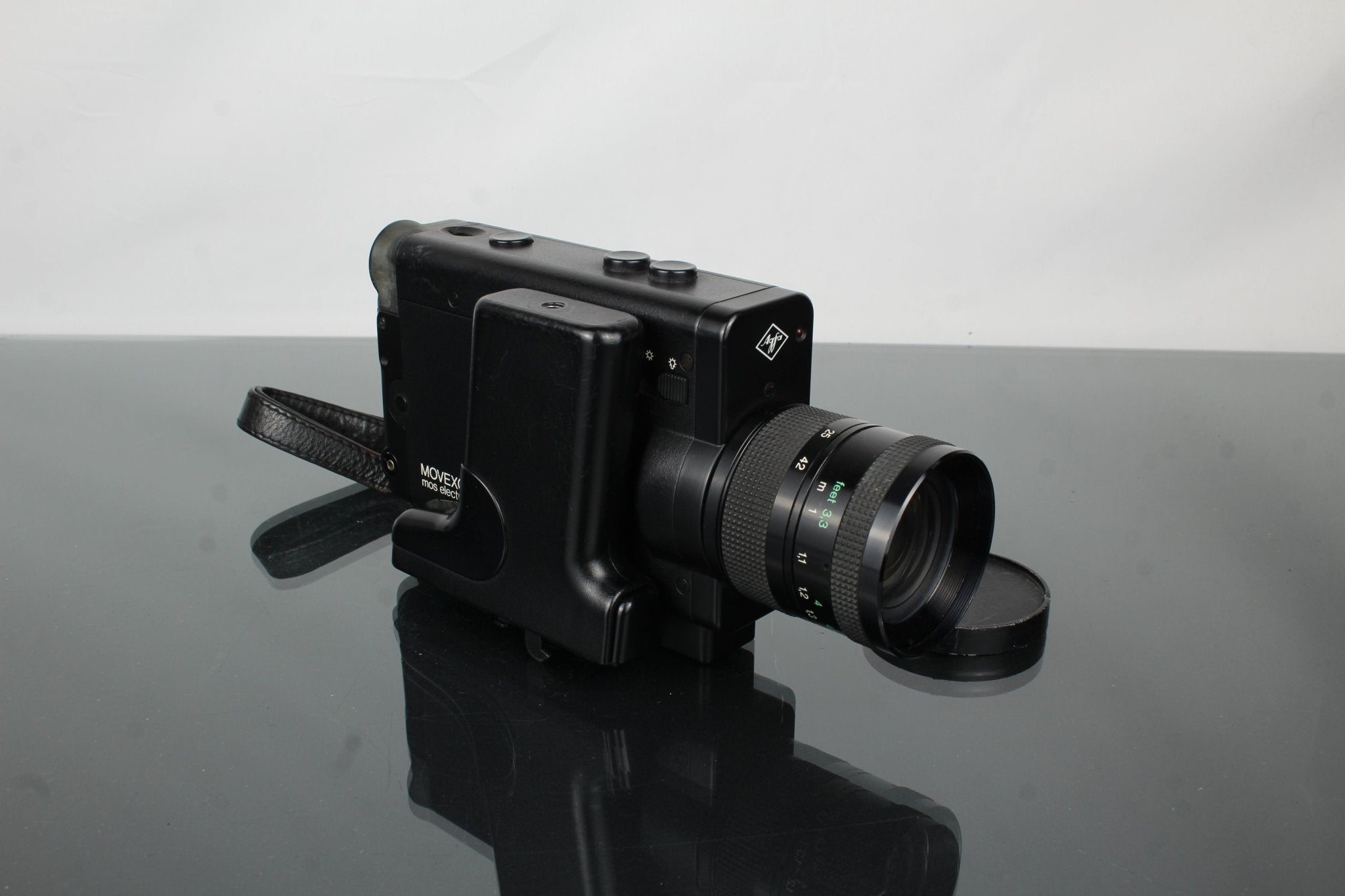 Agfa Movexoom 6 Super 8 Review: Vintage Cinema in 2025 – Dutch|Thrift