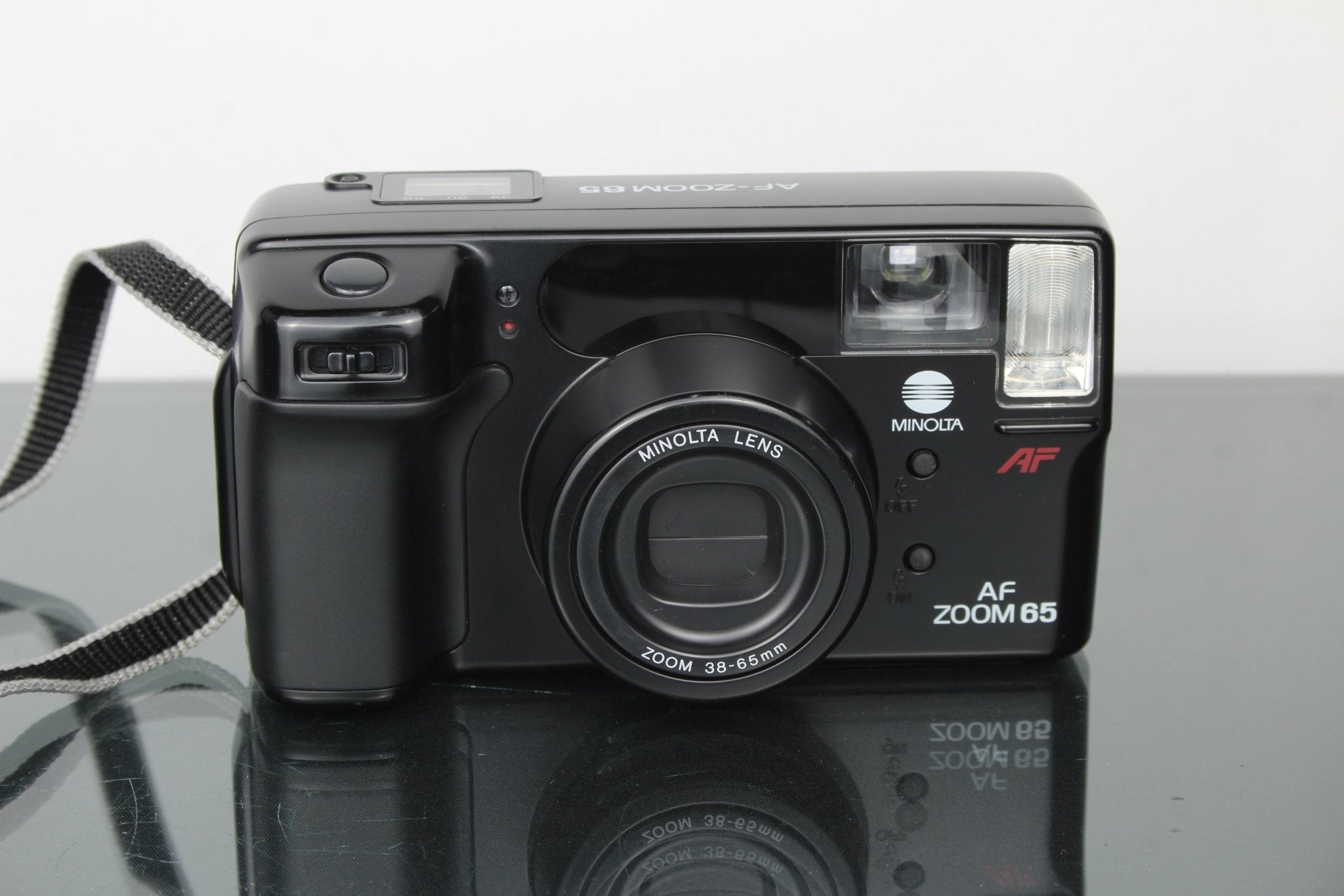 Minolta AF-Zoom 65 Film Camera Review and Buying Guide – Dutch|Thrift