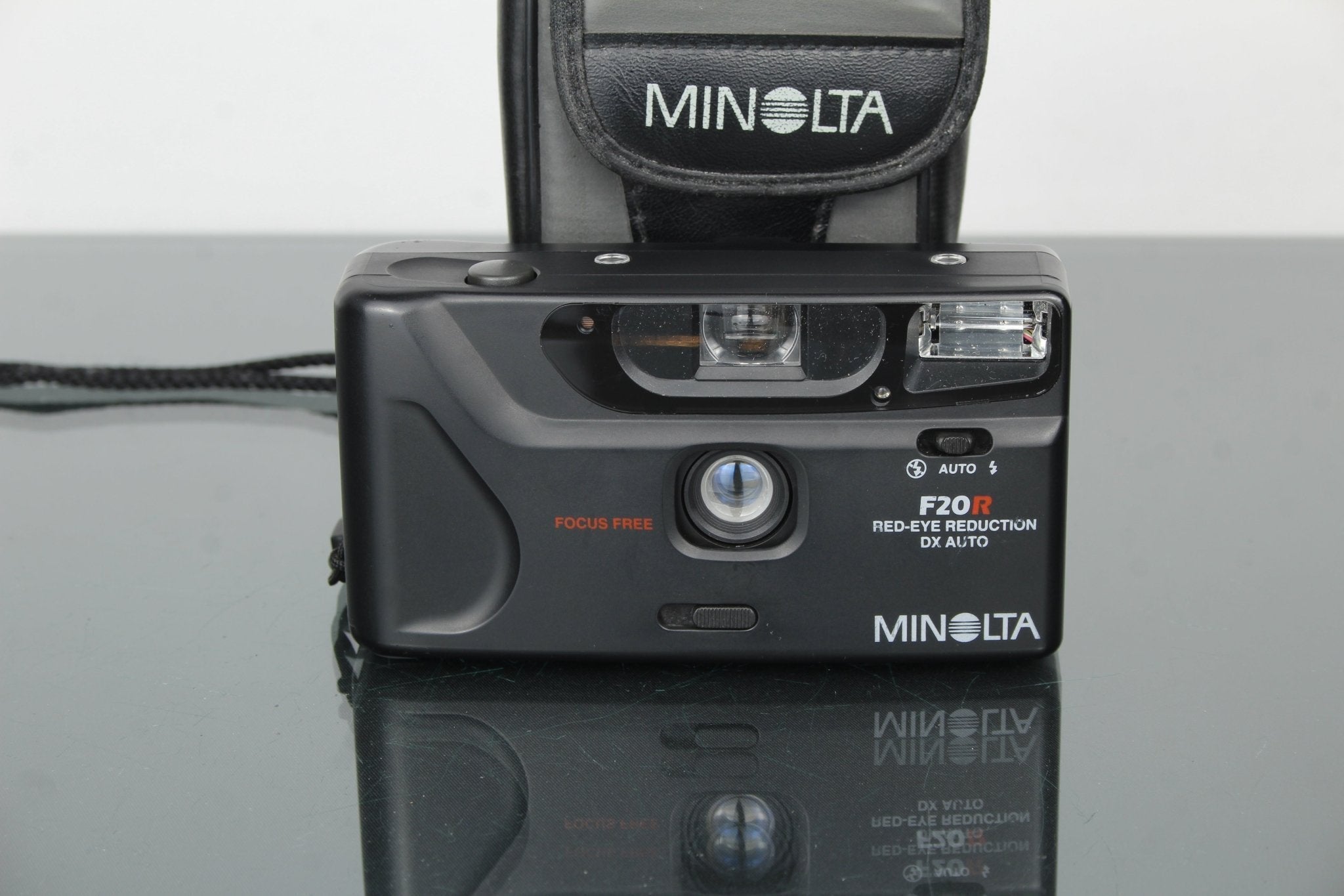 Minolta F20R Review: Compact Simplicity for Film Lovers – Dutch|Thrift