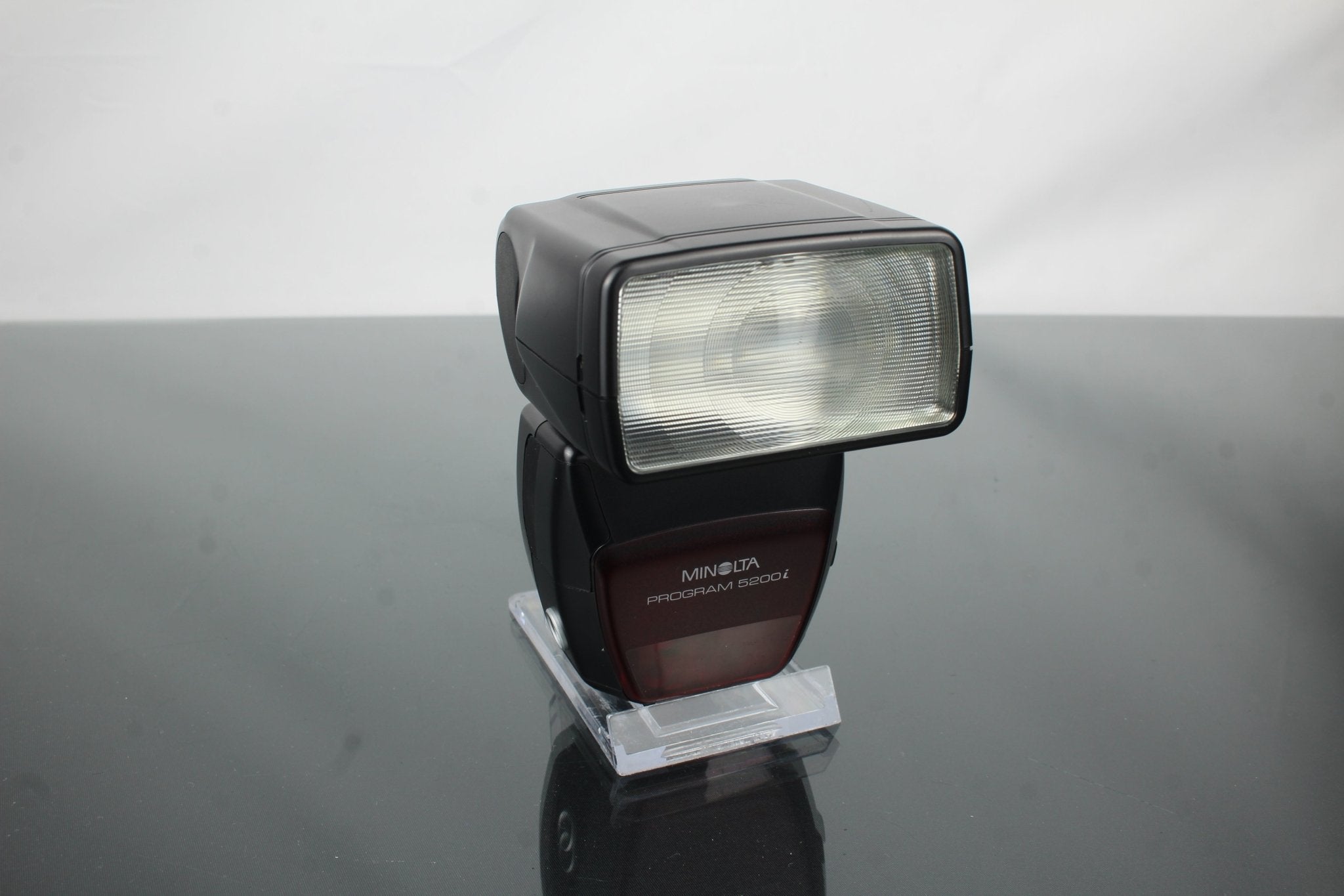 Minolta Program 5200i – Rediscovering a Classic TTL Flash – Dutch