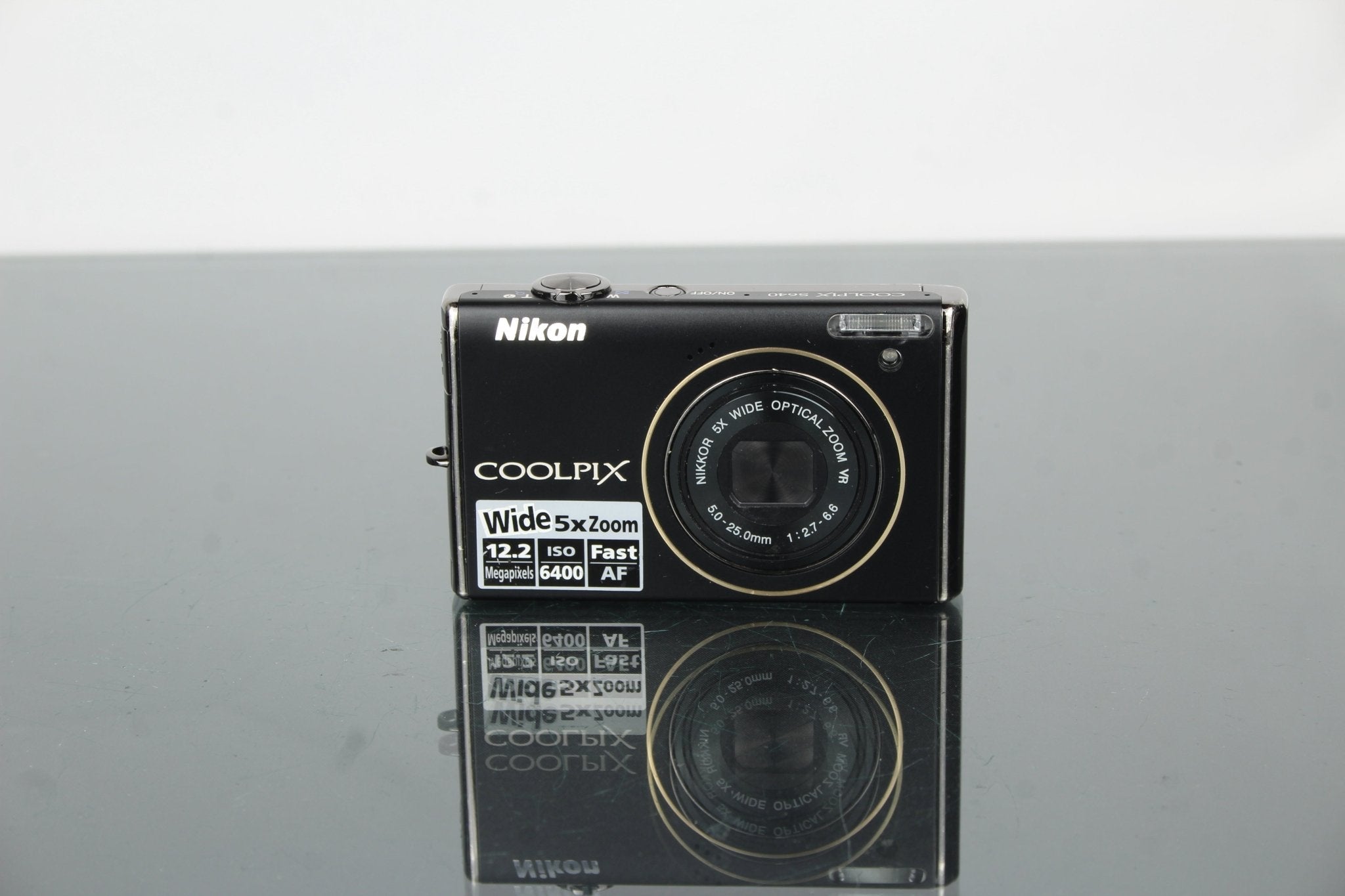 Nikon Coolpix S640 Review: Retro Compact Creativity in 2025