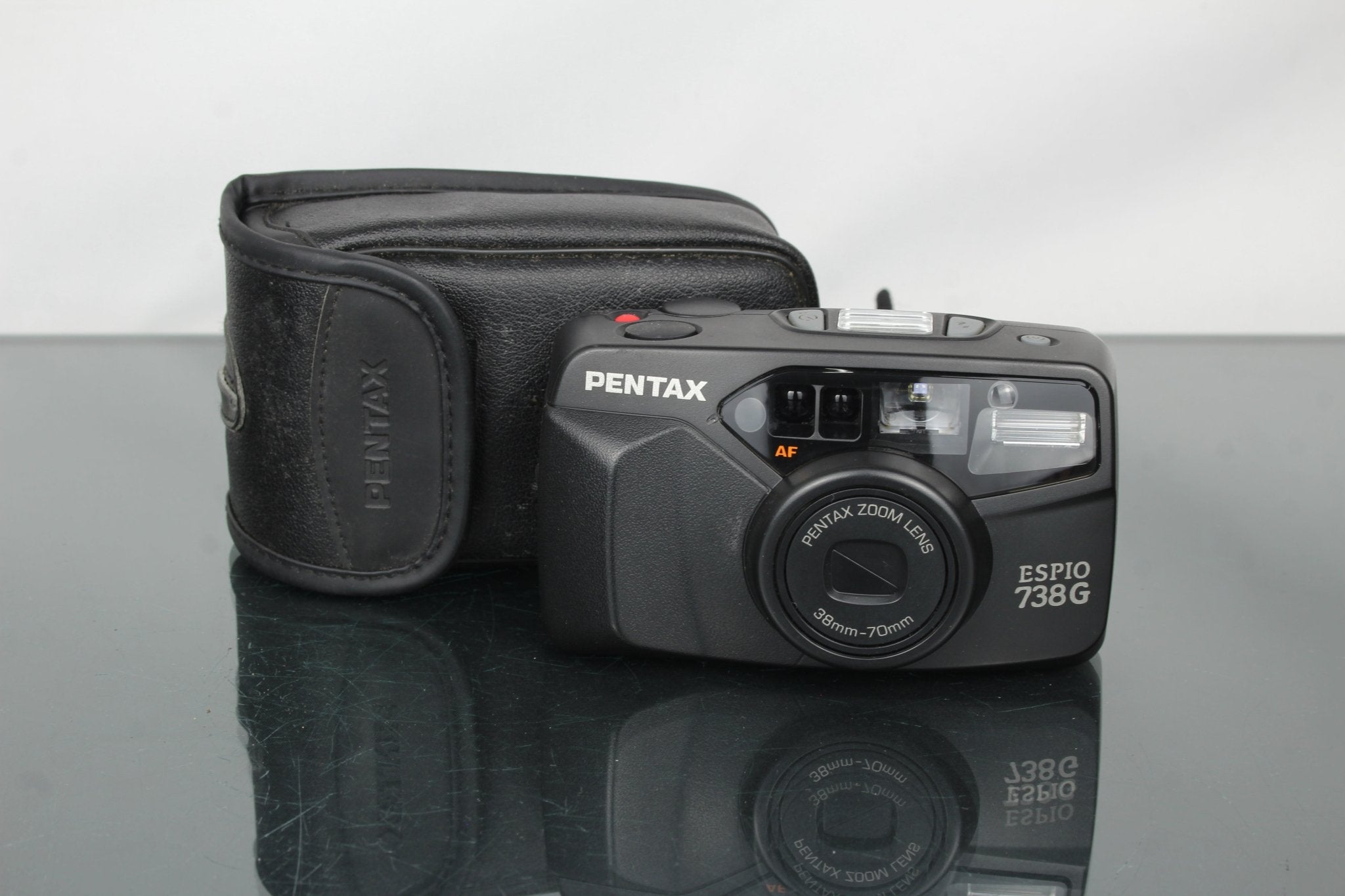 Pentax Espio 738 G Review: Affordable Film Fun – Dutch|Thrift