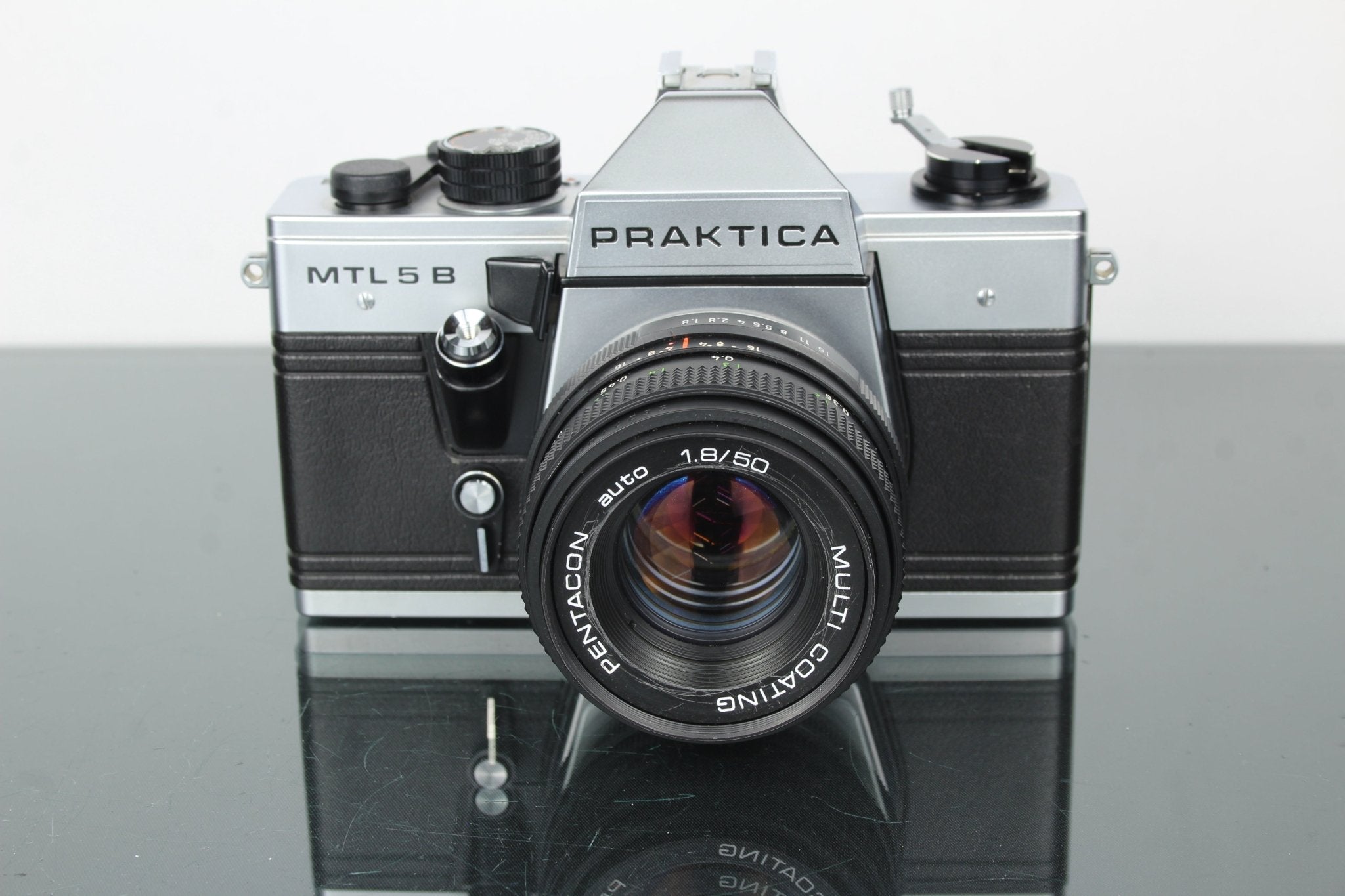 Análise e Guia da Praktica MTL5B & Pentacon 50mm f/1.8 – Dutch|Thrift