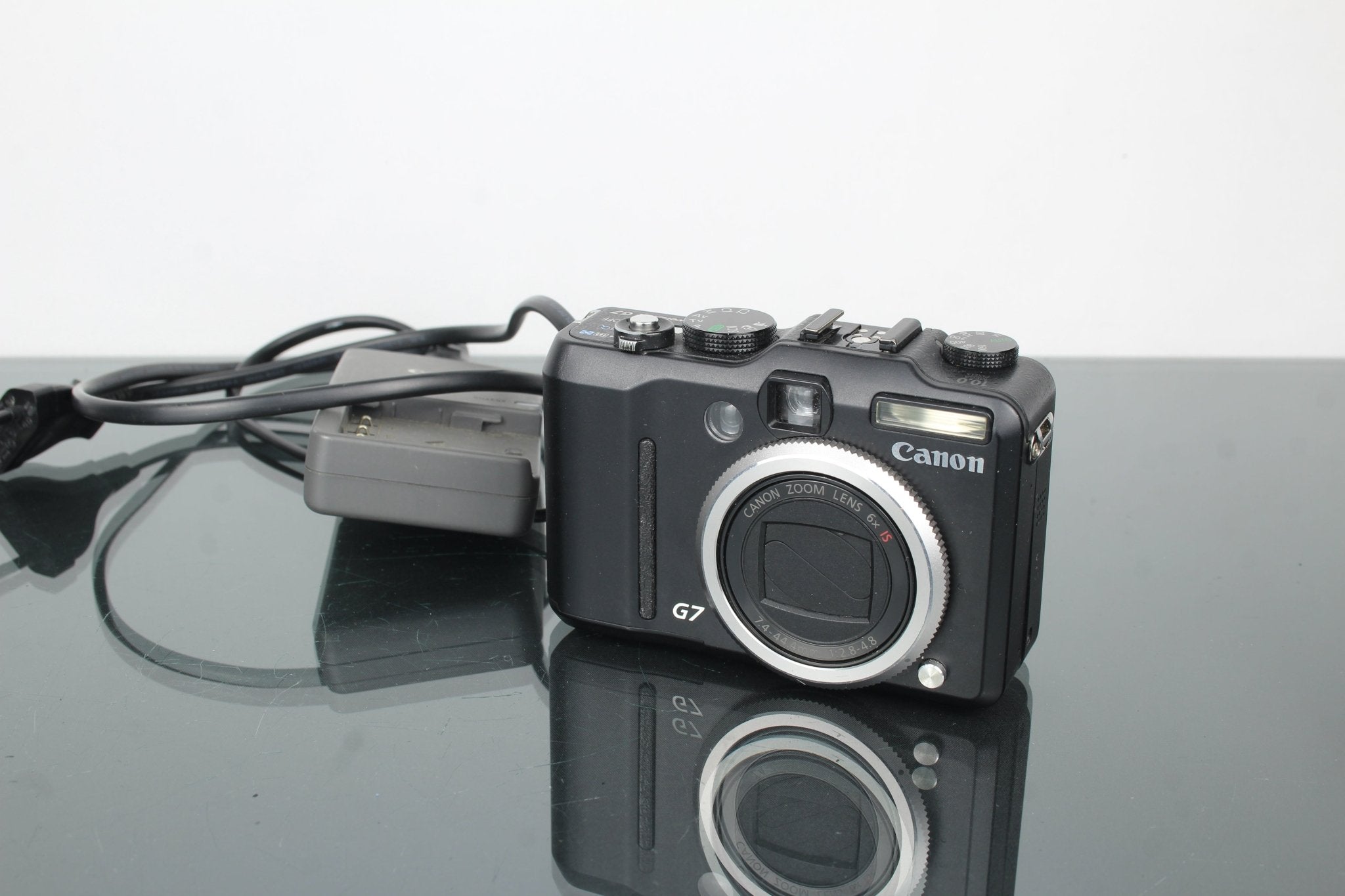 Rediscovering the Canon PowerShot G7: A Second-Life Digital