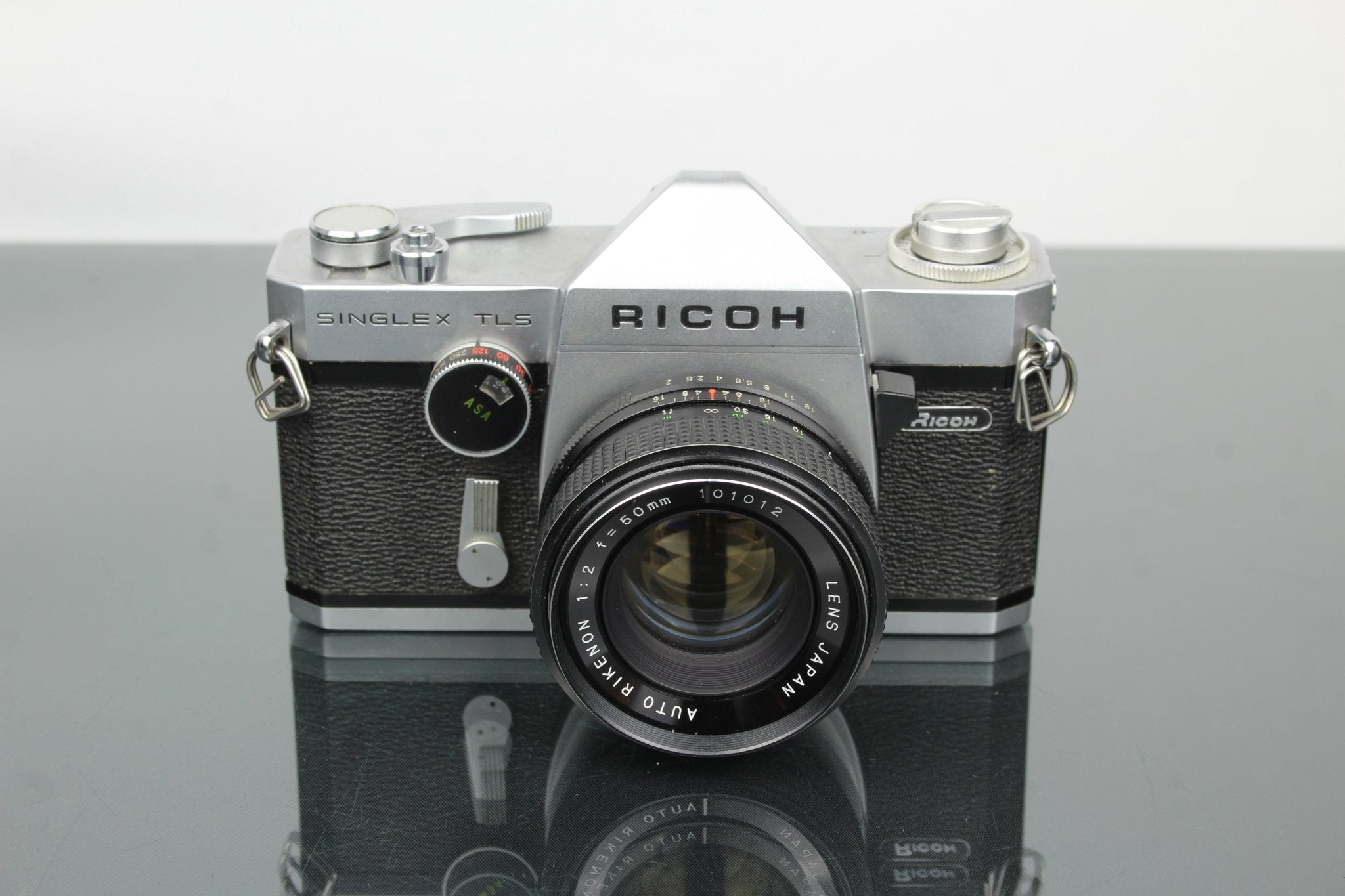 Ricoh Singlex TLS Review: Vintage SLR Value – Dutch|Thrift Ricoh Singlex TLS Review: Vintage SLR Value – Dutch|Thrift