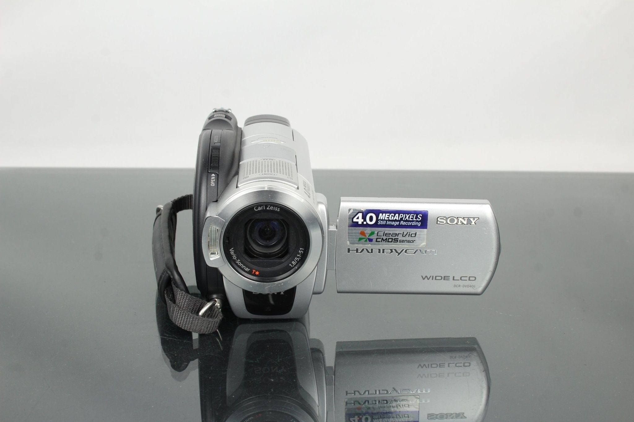 sony-handycam-dcr-dvd406-