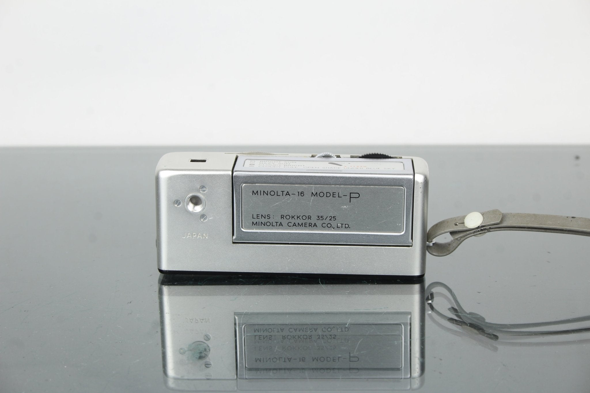 The Minolta-16 Model-P: Pocket Film Craftsmanship Reborn – Dutch