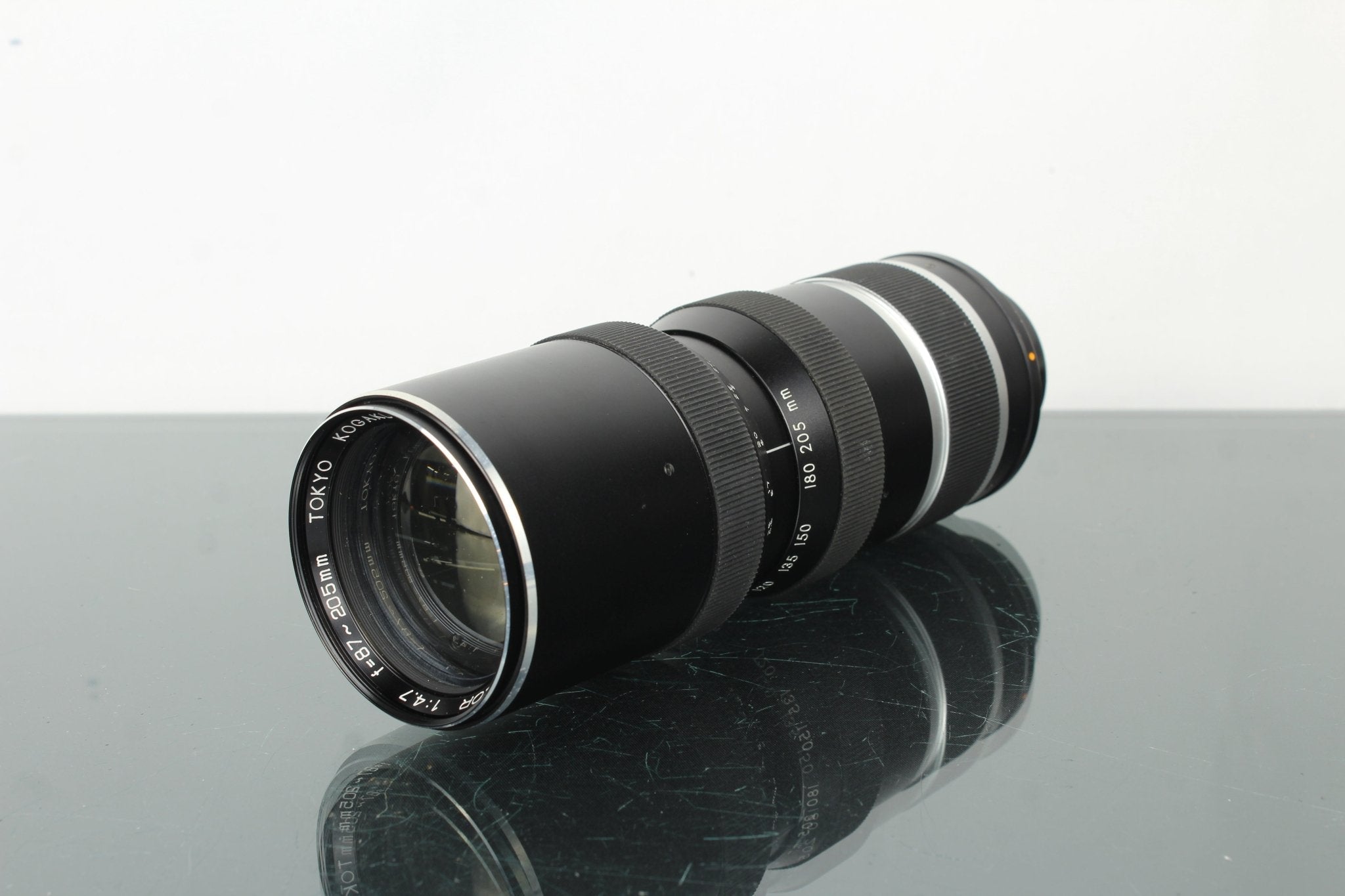 Vintage Review: Topcon 87–205mm f/4.7 Zoom Lens for Today – Dutch