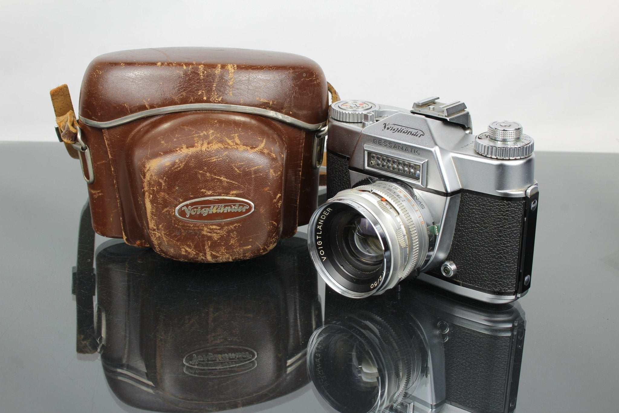 Voigtlander Bessamatic + 50mm f/2.8: Mechanical Mastery – Dutch|Thrift