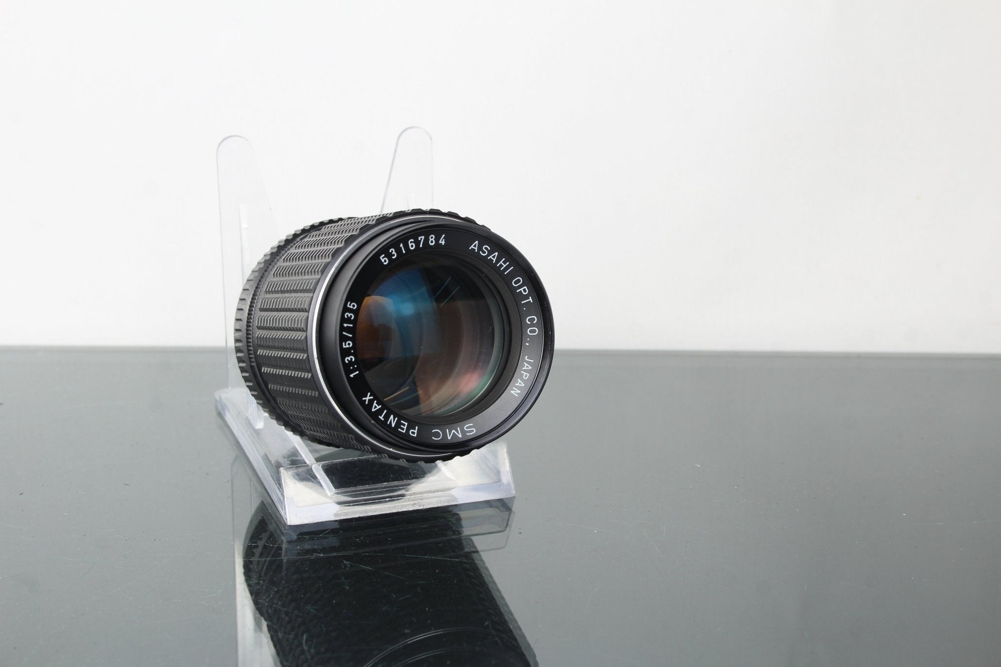 Why the Asahi Pentax SMC 135mm f/3.5 Still Matters Today – Dutch