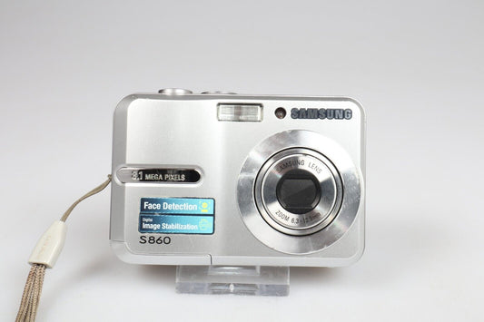 Samsung S860 | Digital Compact Camera | 8.1MP | Silver