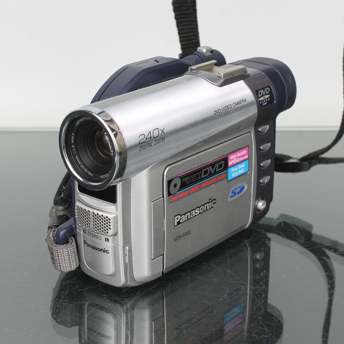 Panasonic VDR-M30 ビデオカメラ DVD-RAM対応 Panasonic VDR-M30 Digital DVD Video Camera Camcorder – Dutch|Thrift