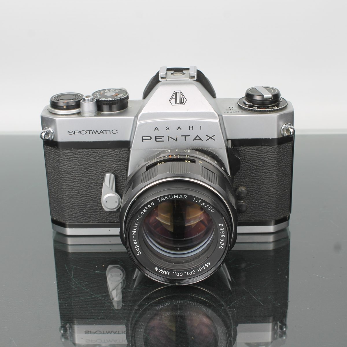 Asahi Pentax Spotmatic SP II 35mm Film Camera + Takumar 50mm f/1.4