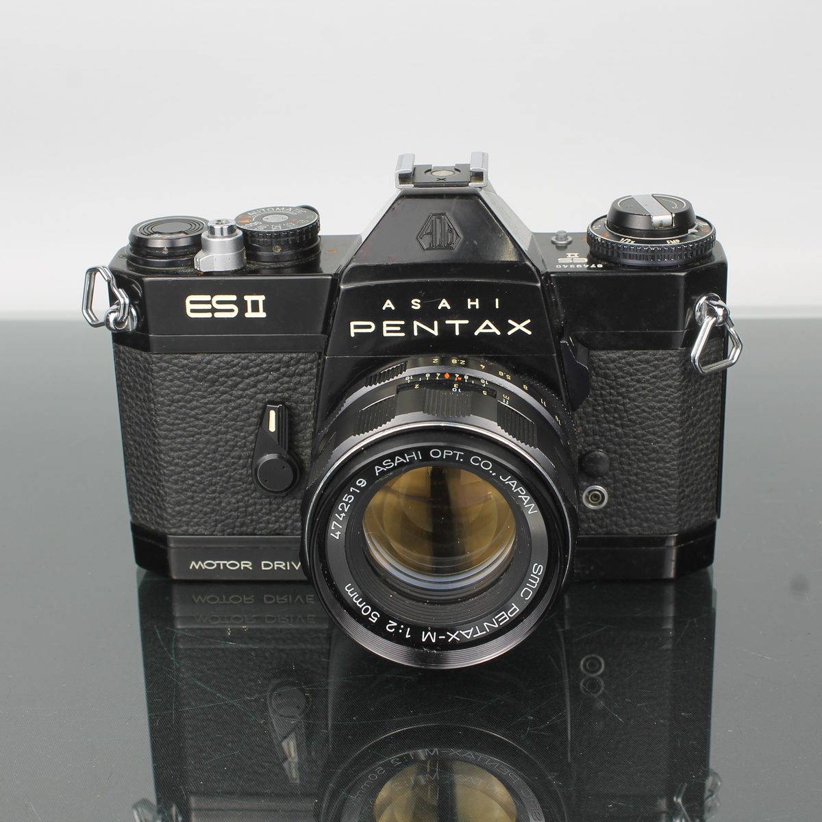 Asahi Pentax ESII 35mm SLR Camera with SMC 50mm f/2 Lens – Dutch