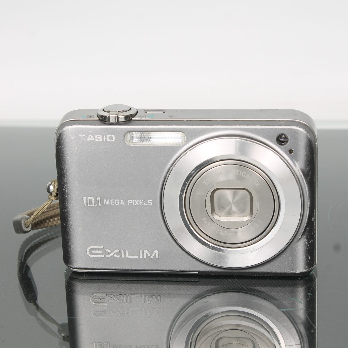 CASIO デジタルカメラ EXILIM 10.1 MEGA PIXELS カメラ CASIO EXILIM 10.1mega pixels