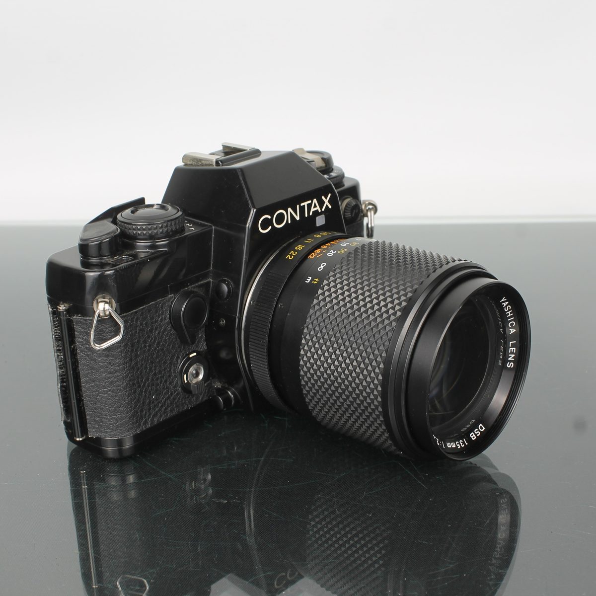 Contax 139 Quartz SLR Yashica DSB 135mm f/2.8 objektiivilla