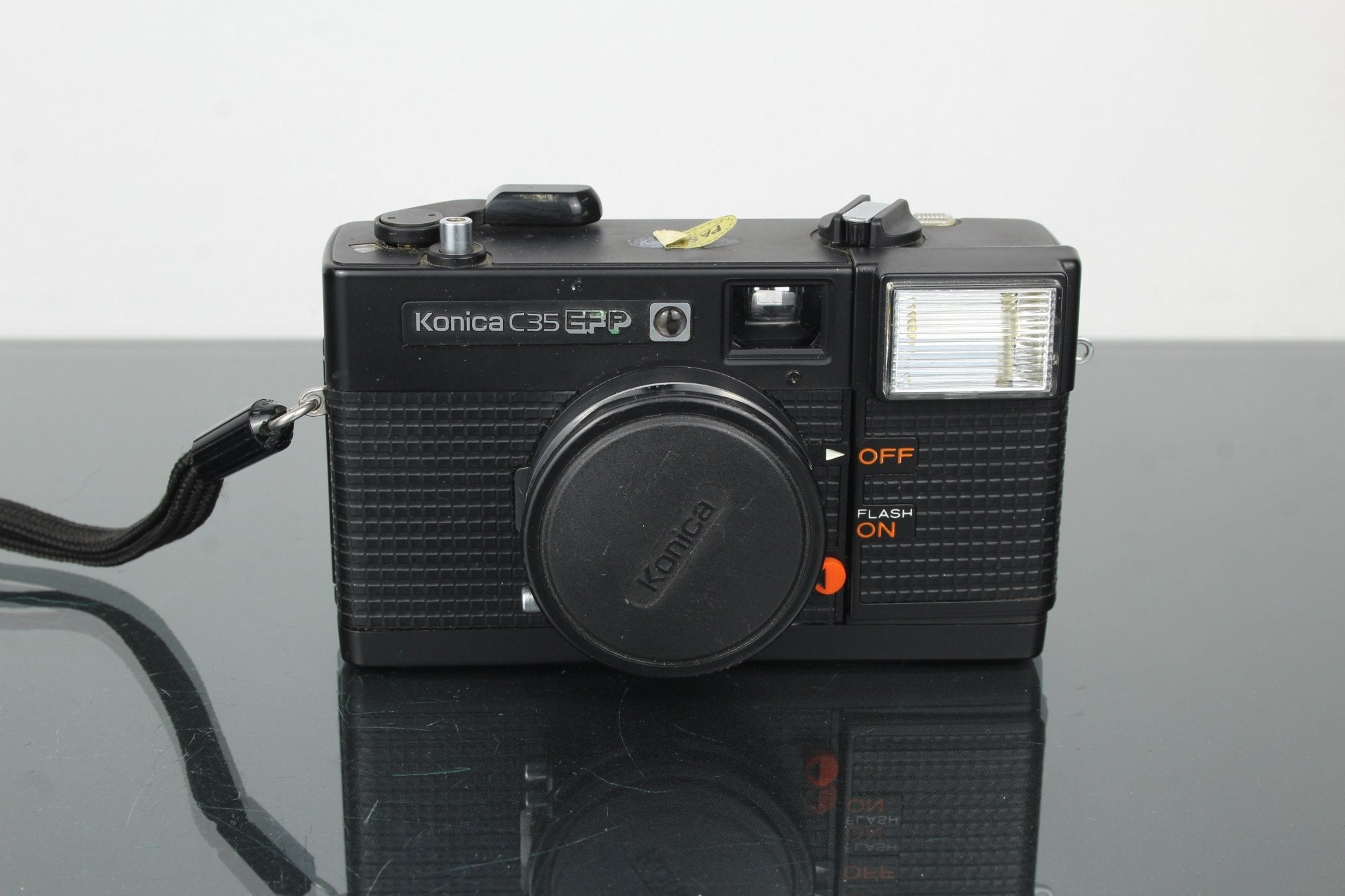 【動作確認済】 KONICA C35 EF F1212-22-24p p C35 KONICA 【動作確認済】 EF3 ef3」の落札相場・落札価格 c35