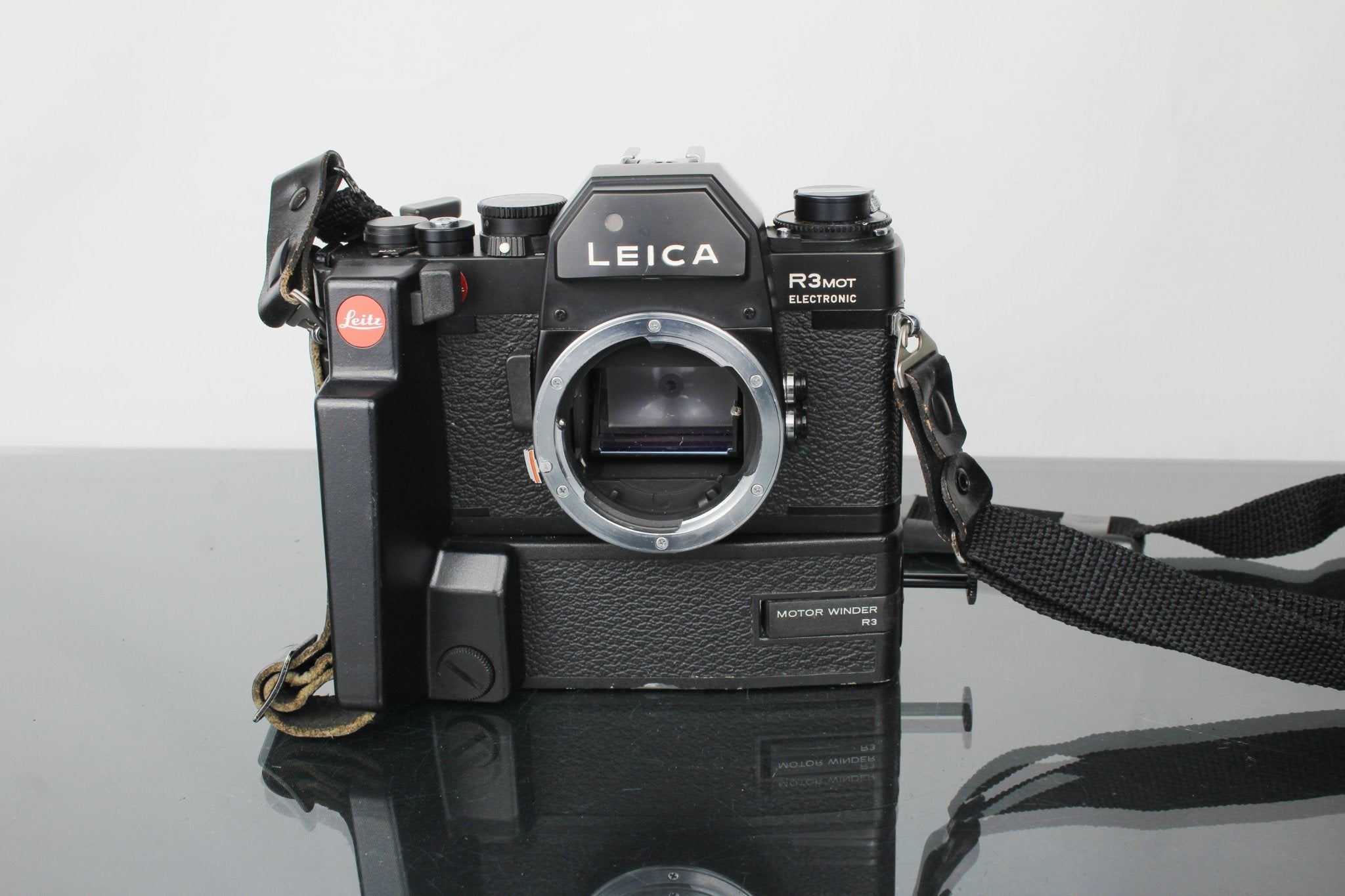 Leica R3 MOT ELECTRONIC ジャンク Leica R3 MOT Electro + Motor winder R3 – Dutch|Thrift