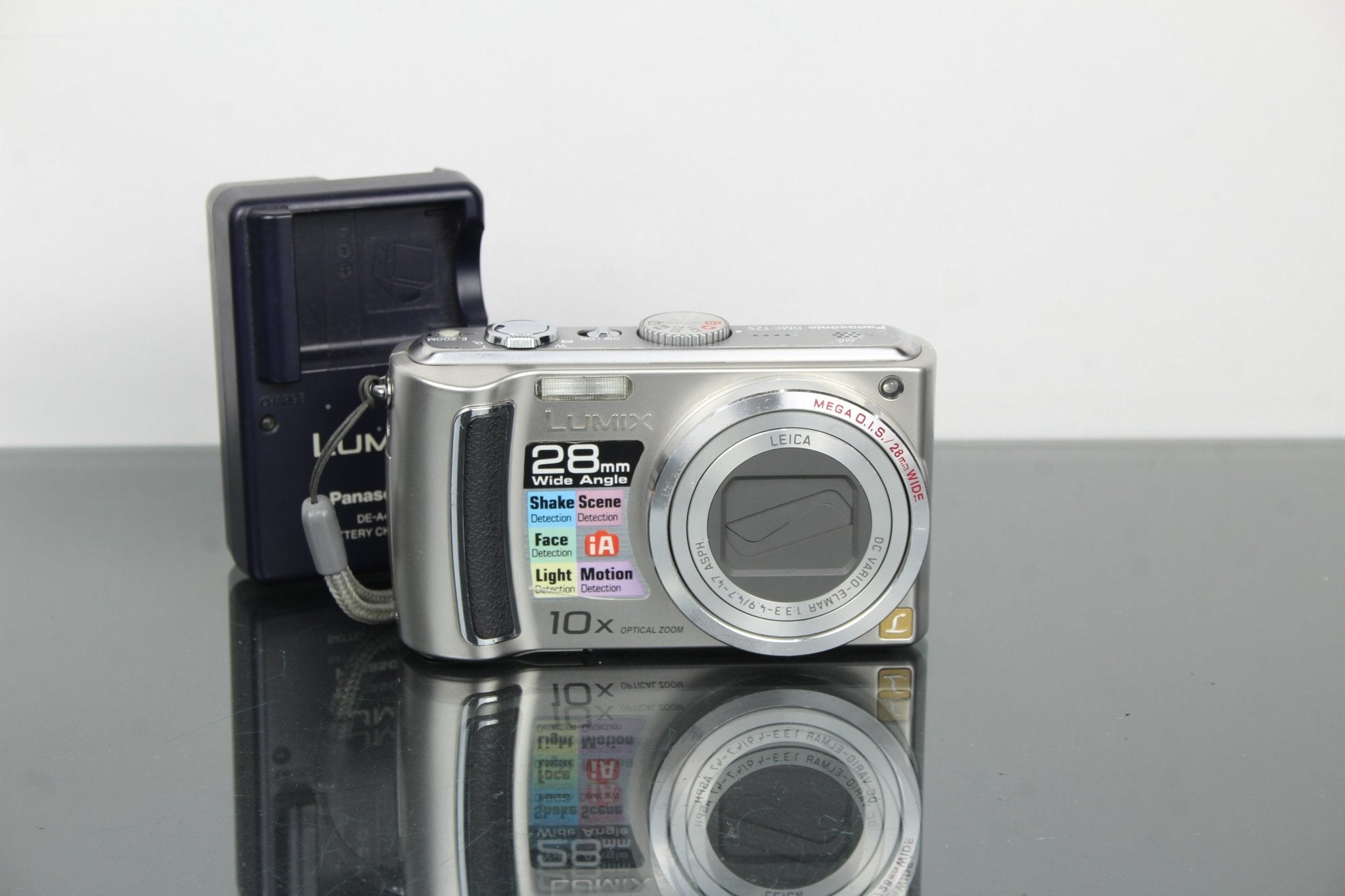 Panasonic Lumix DMC-TZ25 – Dutch|Thrift