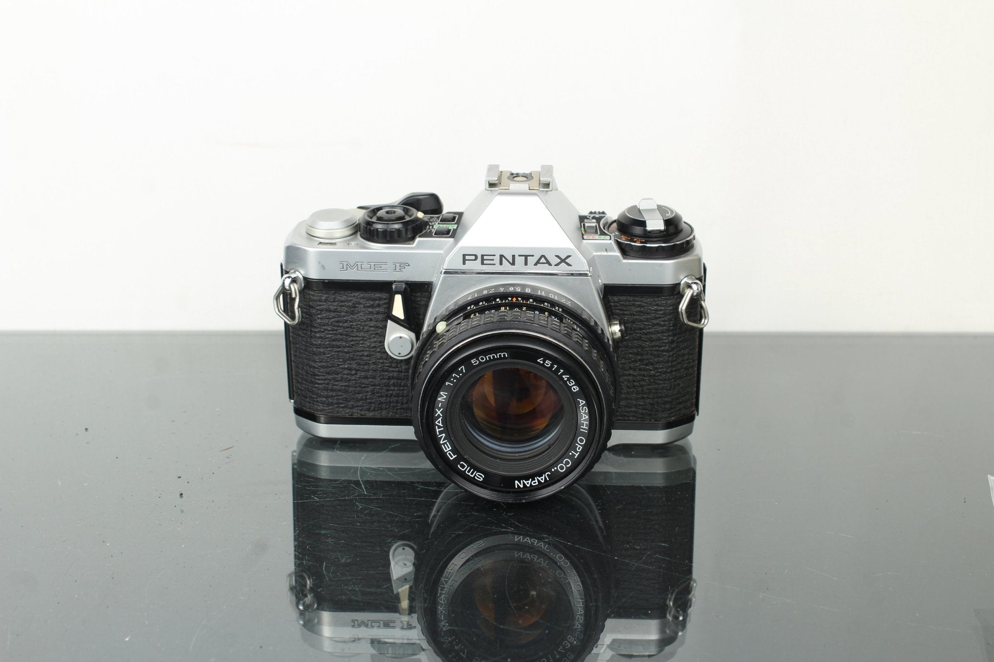 Pentax ME F + 50mm 1.7 Pentax lens – Dutch|Thrift
