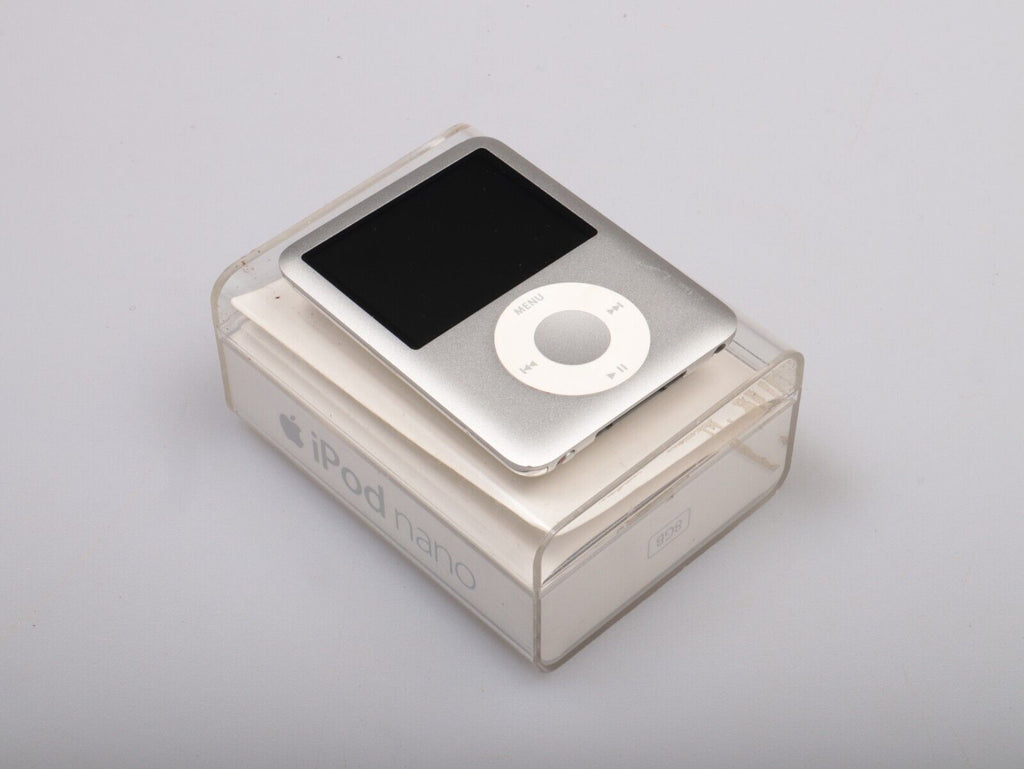 Snazzy bevestig alstublieft Skiën Appel iPod Nano | 3e generatie | 4GB | Zilver | A1236 EMC2174 | VERPAK –  Dutchthrift