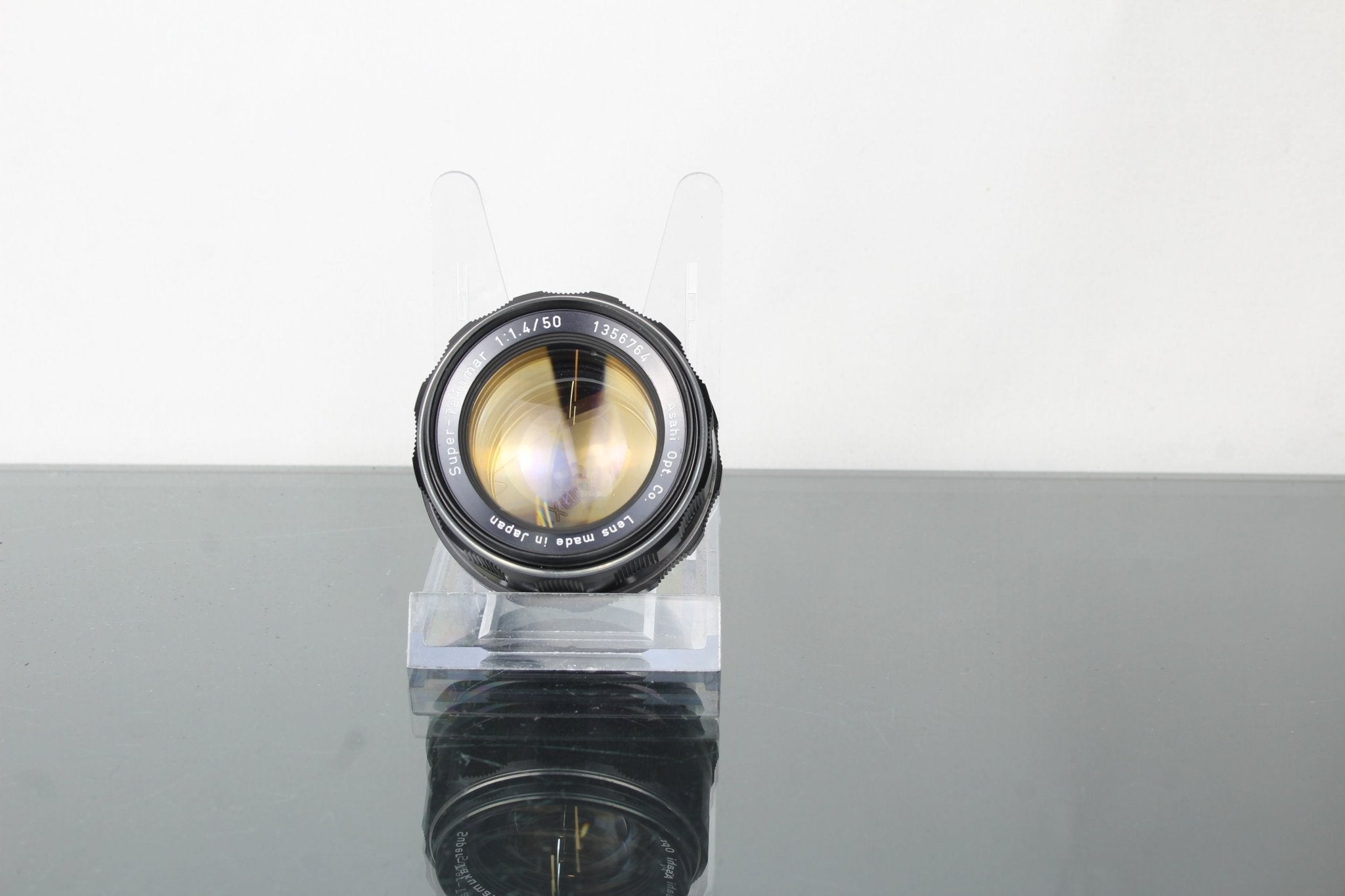 Asahi Super-Takumar 50mm f/1.4 Review for Modern Creators – Dutch