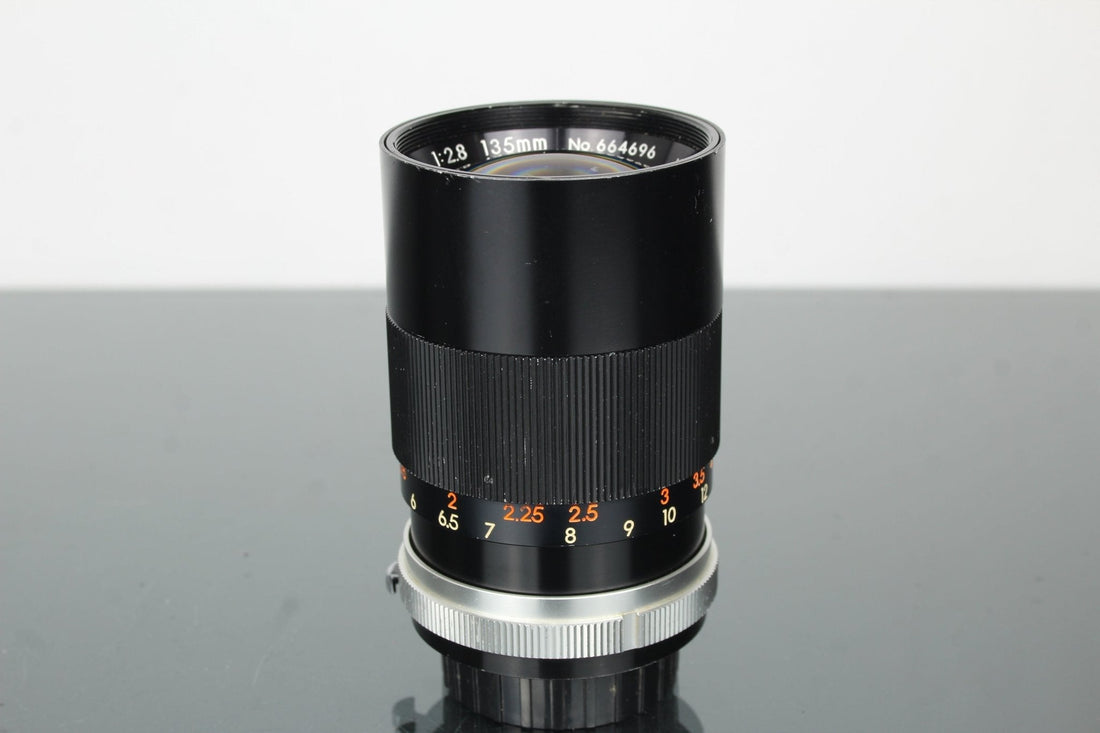 Auto Tamron 135mm f/2.8 Review: Vintage Telephoto Magic - Dutch|Thrift