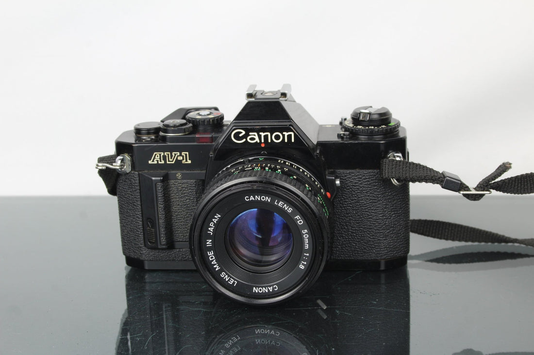 Canon AV‑1 + FD 50mm f/1.8: timeless 35mm film camera kit - Dutch|Thrift
