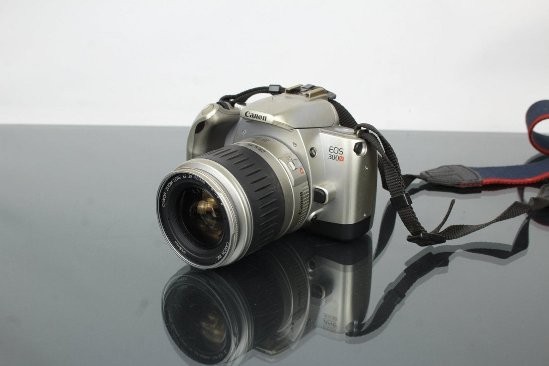 Canon EOS 300V + 28-90mm Review: Modern Ease, Film Soul - Dutch|Thrift