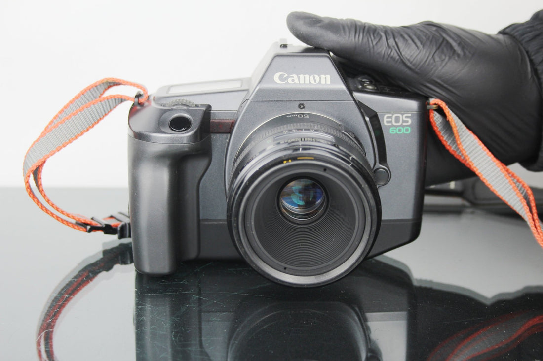 Canon EOS 600 + 50mm f/2.5 Macro: The Perfect Film Starter Kit - Dutch|Thrift