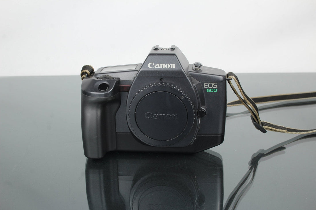 Canon EOS 600 Review: Classic 35mm Powerhouse for 2025 - Dutch|Thrift