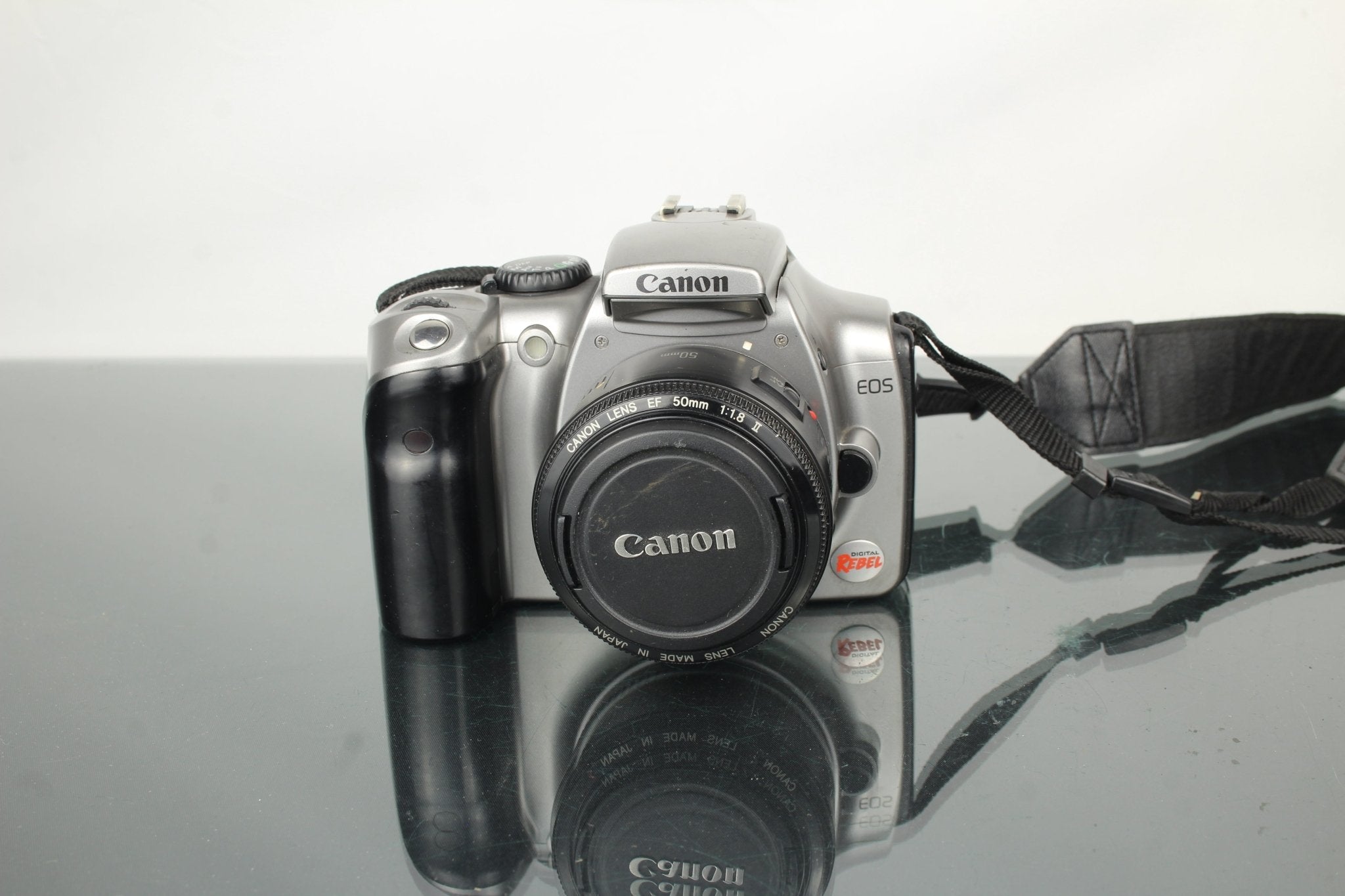 Canon EOS Rebel + 50mm f/1.8: A Classic Creative Kit for 2025