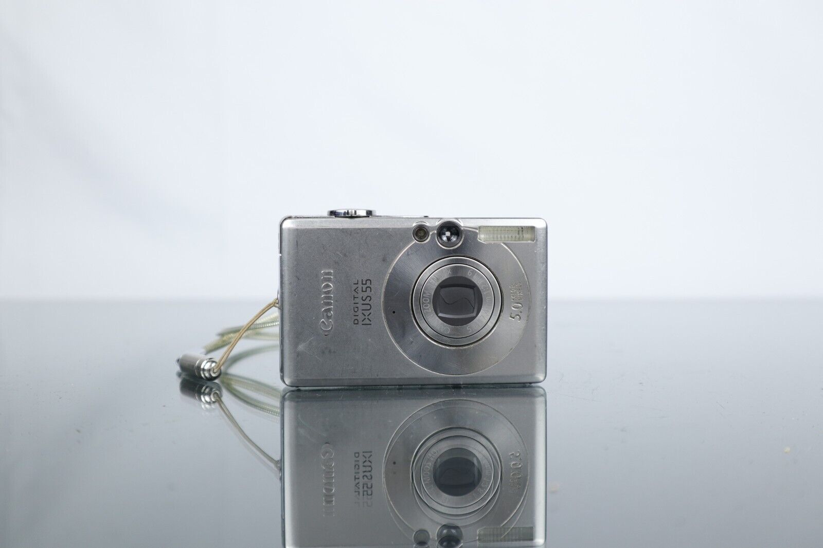 Canon IXUS 55 Review: Pocket Nostalgia in 2025 – Dutch|Thrift