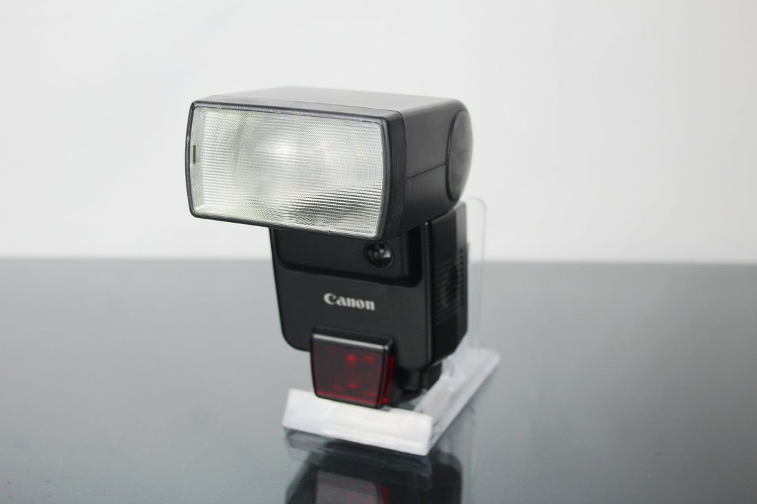 Canon Speedlite 430EZ: Vintage Flash Power for Modern Creators - Dutch|Thrift