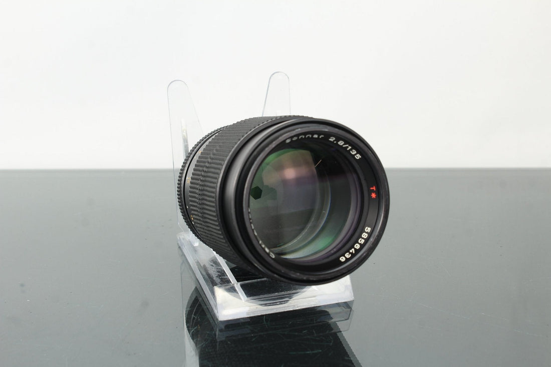 Carl Zeiss Sonnar 2.8/135 Contax: Vintage Telephoto Magic - Dutch|Thrift