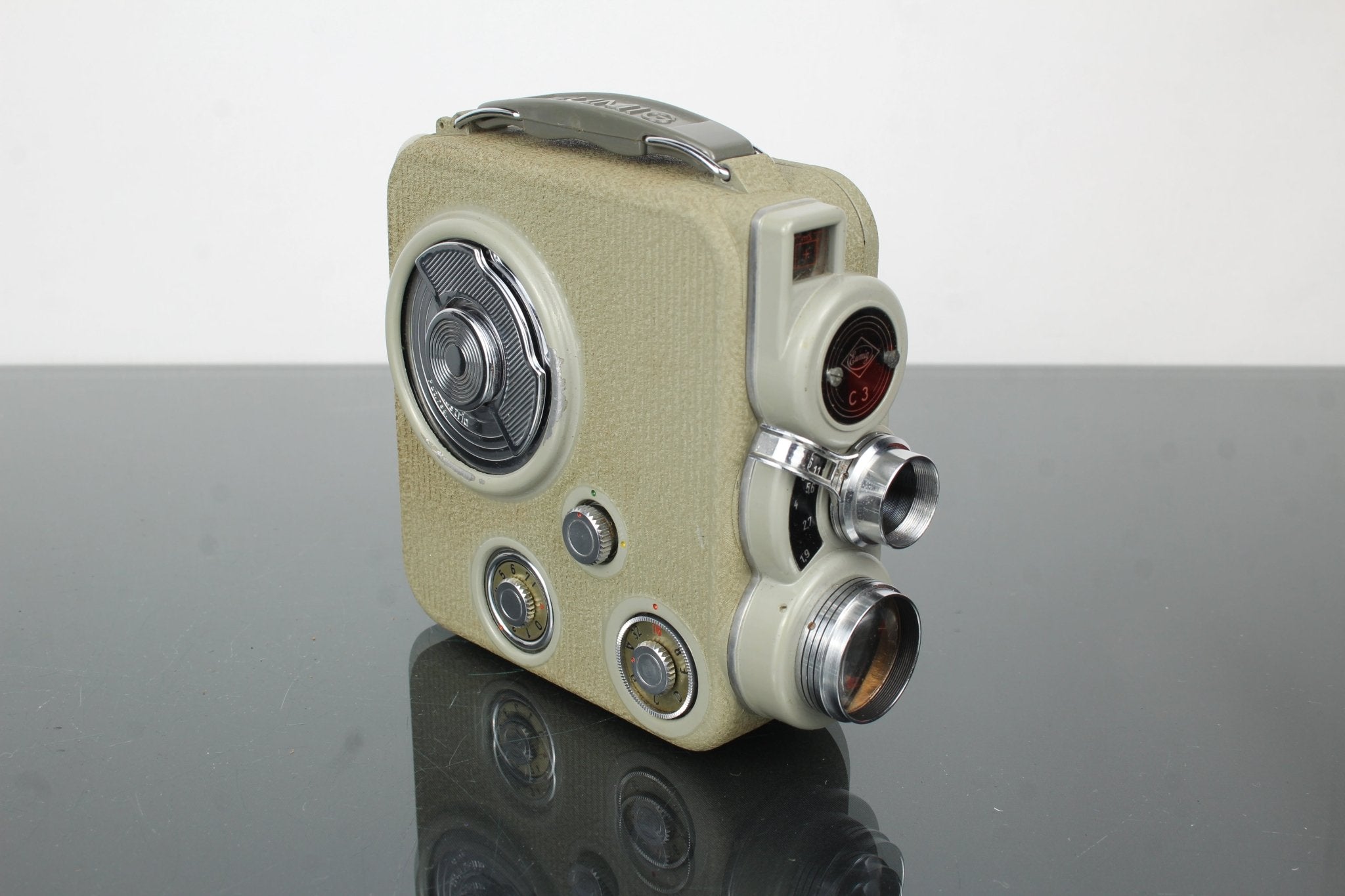 Eumig C3 8mm Film Camcorder: A Mechanical Classic – Dutch|Thrift