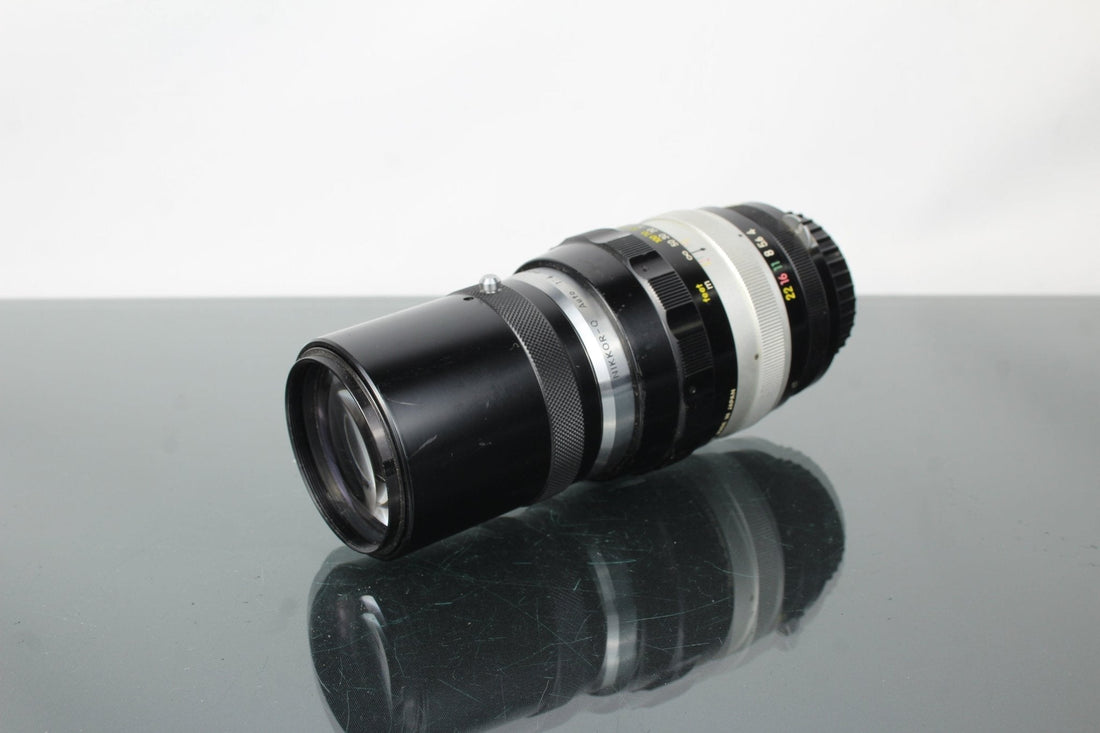 Exploring the Classic Nikkor-Q 1:4 F=200mm Nikon F Mount Lens - Dutch|Thrift