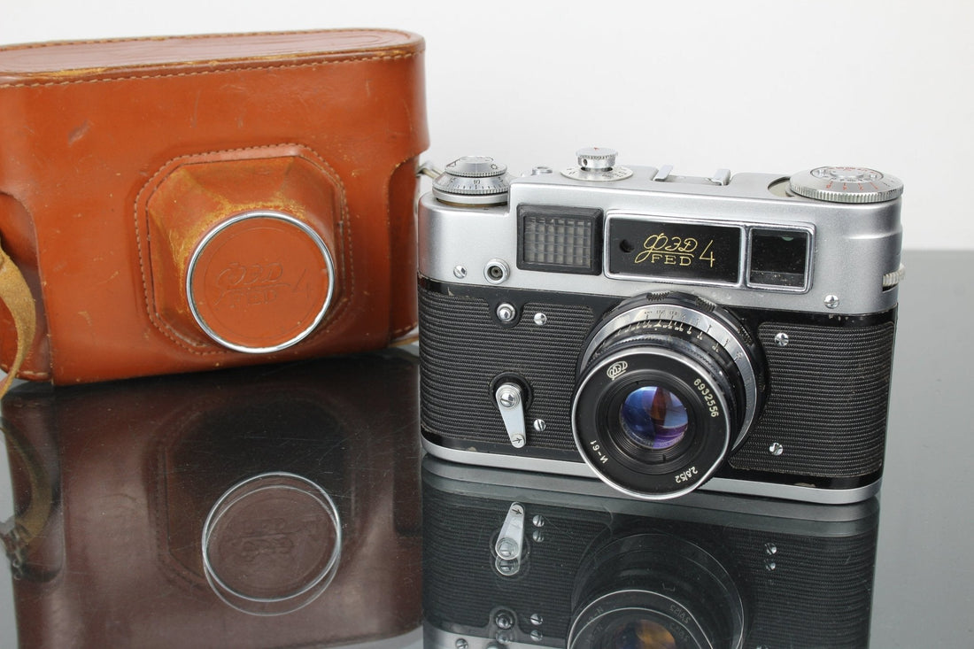 Fed 4 Rangefinder Review with Industar-61 53mm f/2.8 Lens - Dutch|Thrift