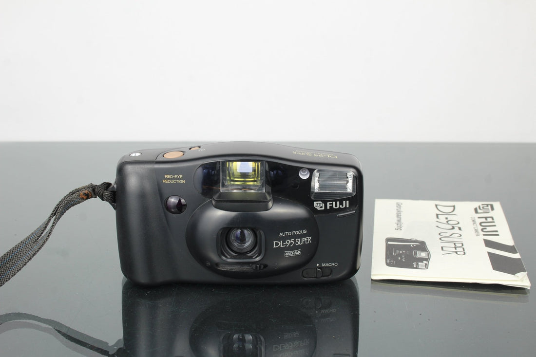 Fuji DL-95 Super Review: 35mm Point & Shoot Film Gem - Dutch|Thrift