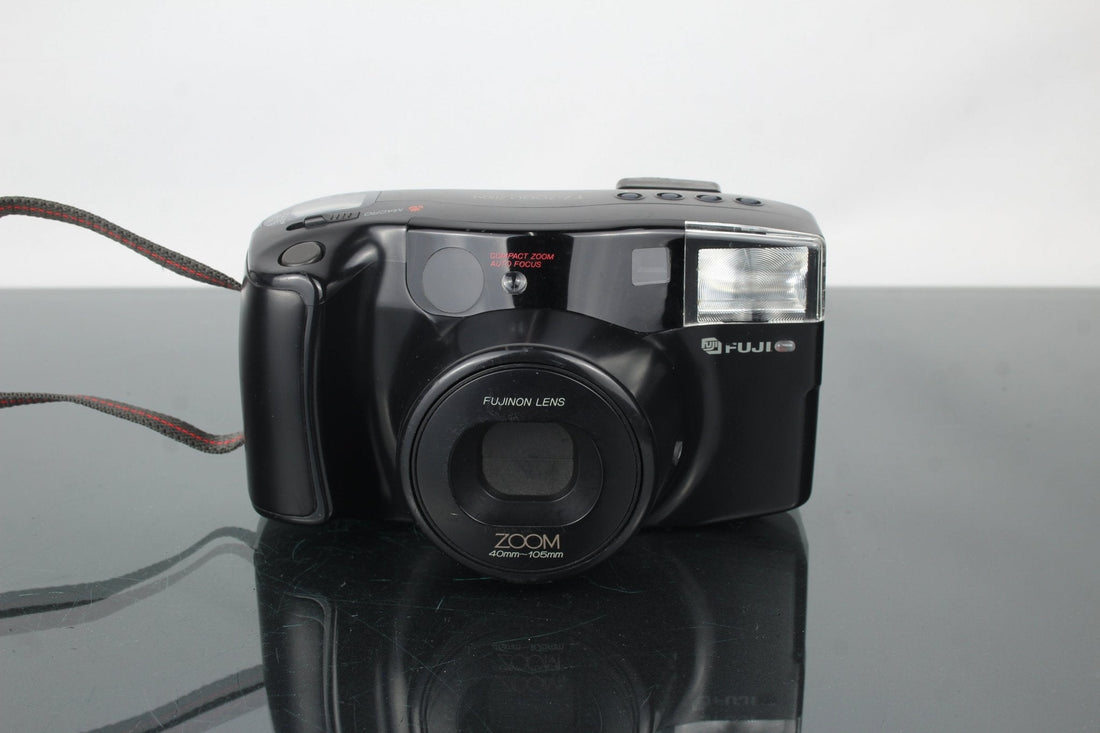 Fuji FZ-2000 Zoom Review: Classic 35mm Convenience on a Budget - Dutch|Thrift