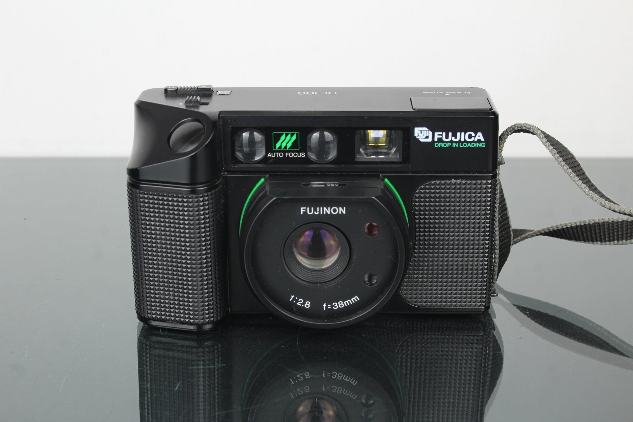 フィルムカメラ FUJICA DL-100 DATE FUJINON Fujica DL-100 Review: Classic Point & Shoot Film Charm – Dutch|Thrift