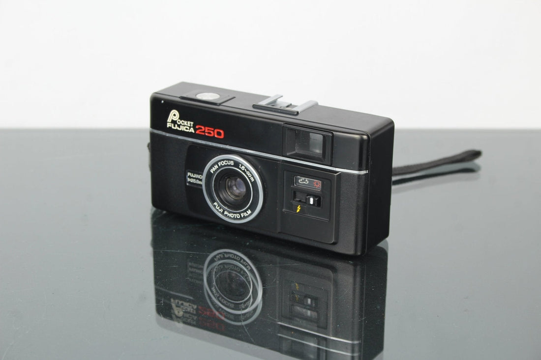 Fujica Pocket 250: The Tiny 110 Film Camera That Still Charms - Dutch|Thrift