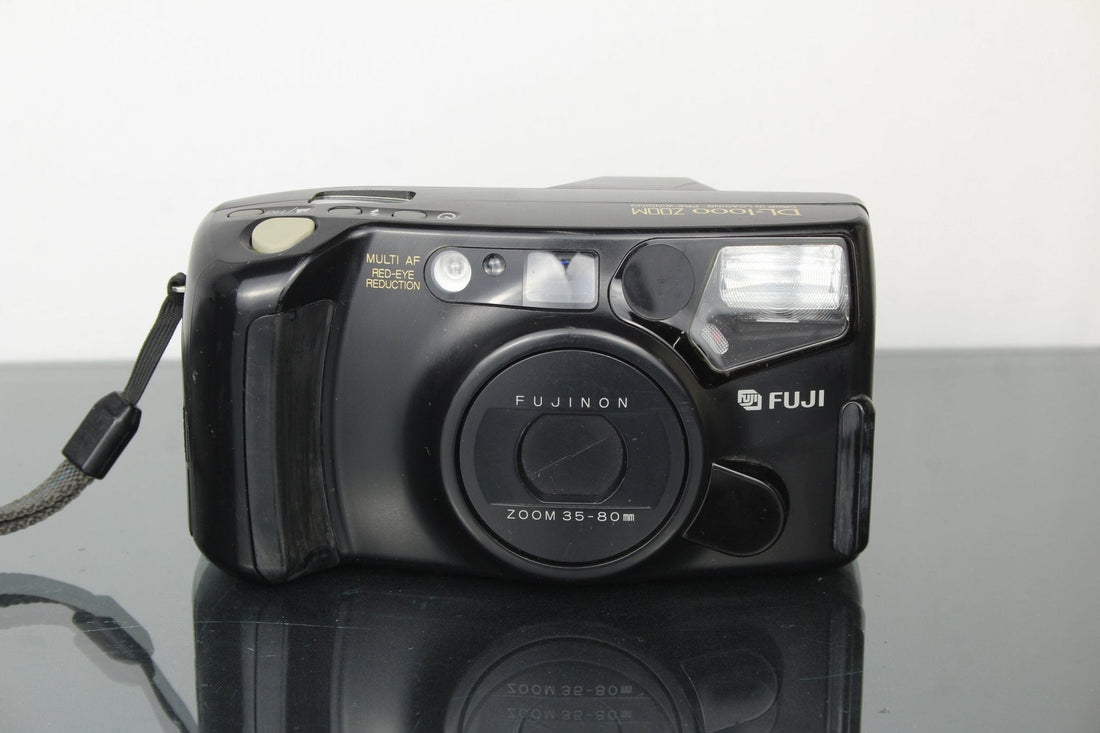 Fujifilm DL-1000 Zoom Review: Classic Point-and-Shoot Guide - Dutch|Thrift