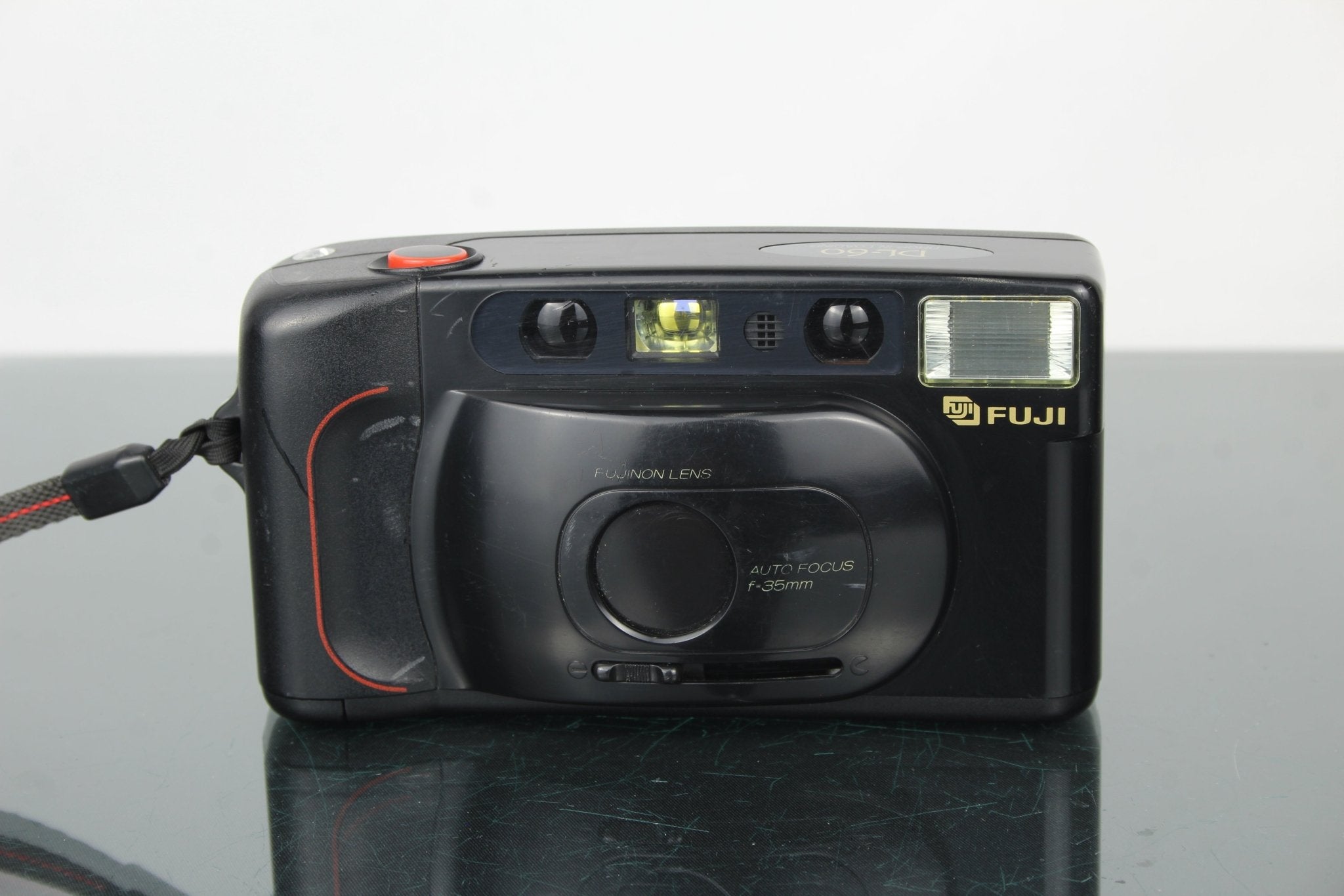 Fujifilm DL-60 Review: Simple 35mm Point-and-Shoot Joy – Dutch|Thrift