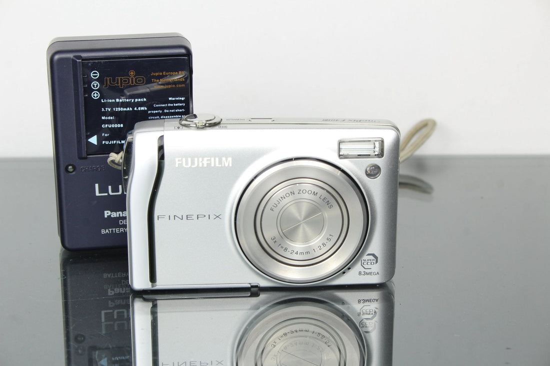 Fujifilm FinePix F40fd – Compact Classic for Lo-Fi Revival - Dutch|Thrift