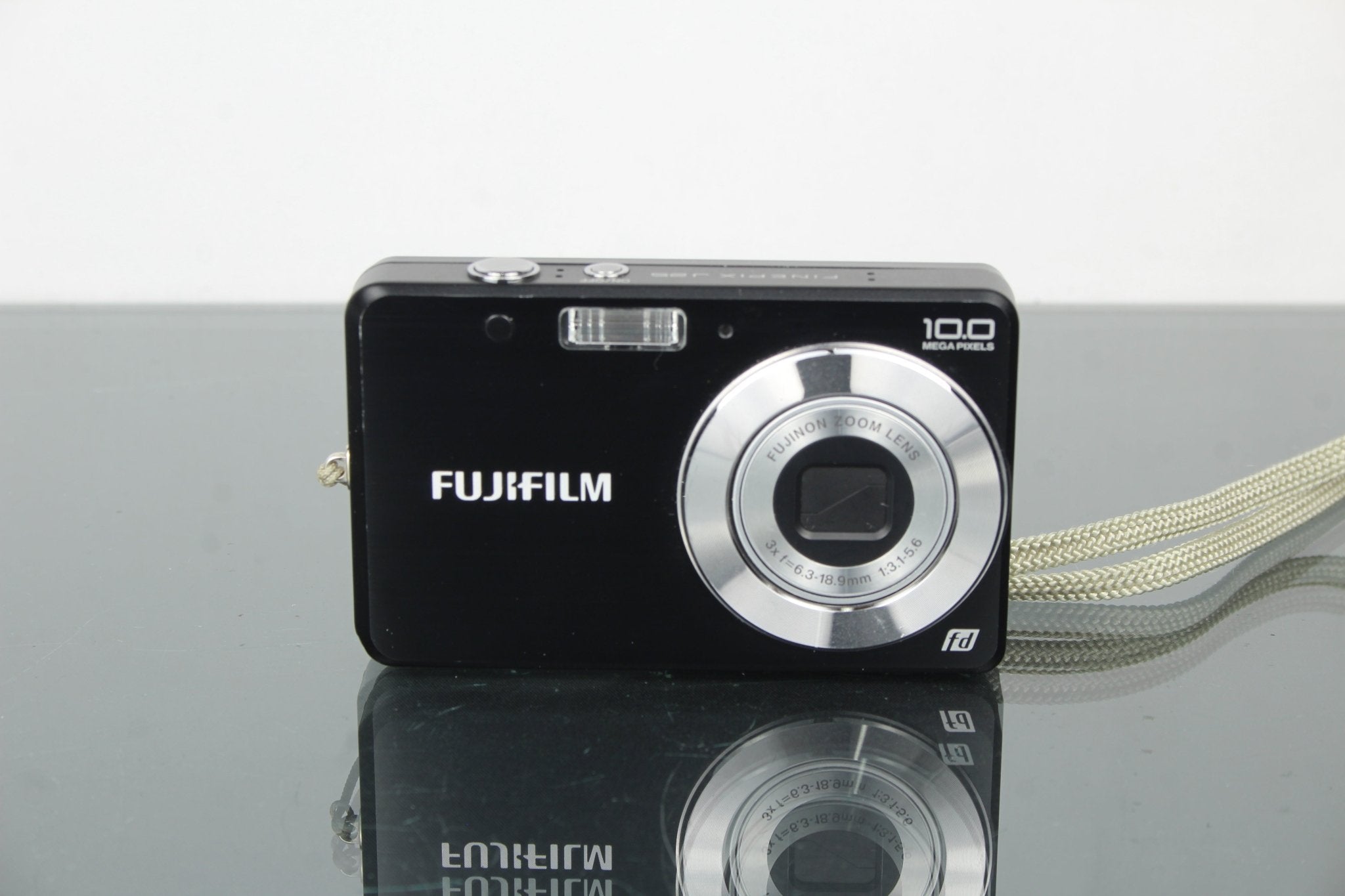FujiFilm FinePix J25 Review: Second-Hand Gem for Creative Shooters