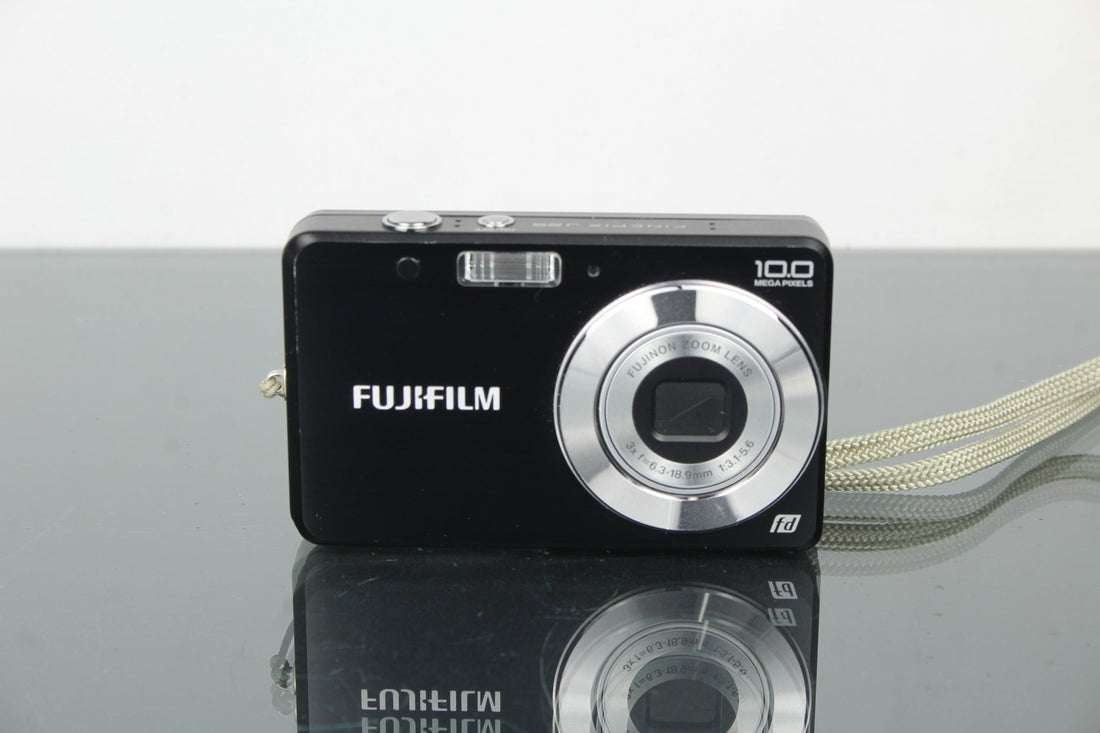 FujiFilm FinePix J25 Review: Second-Hand Gem for Creative Shooters - Dutch|Thrift