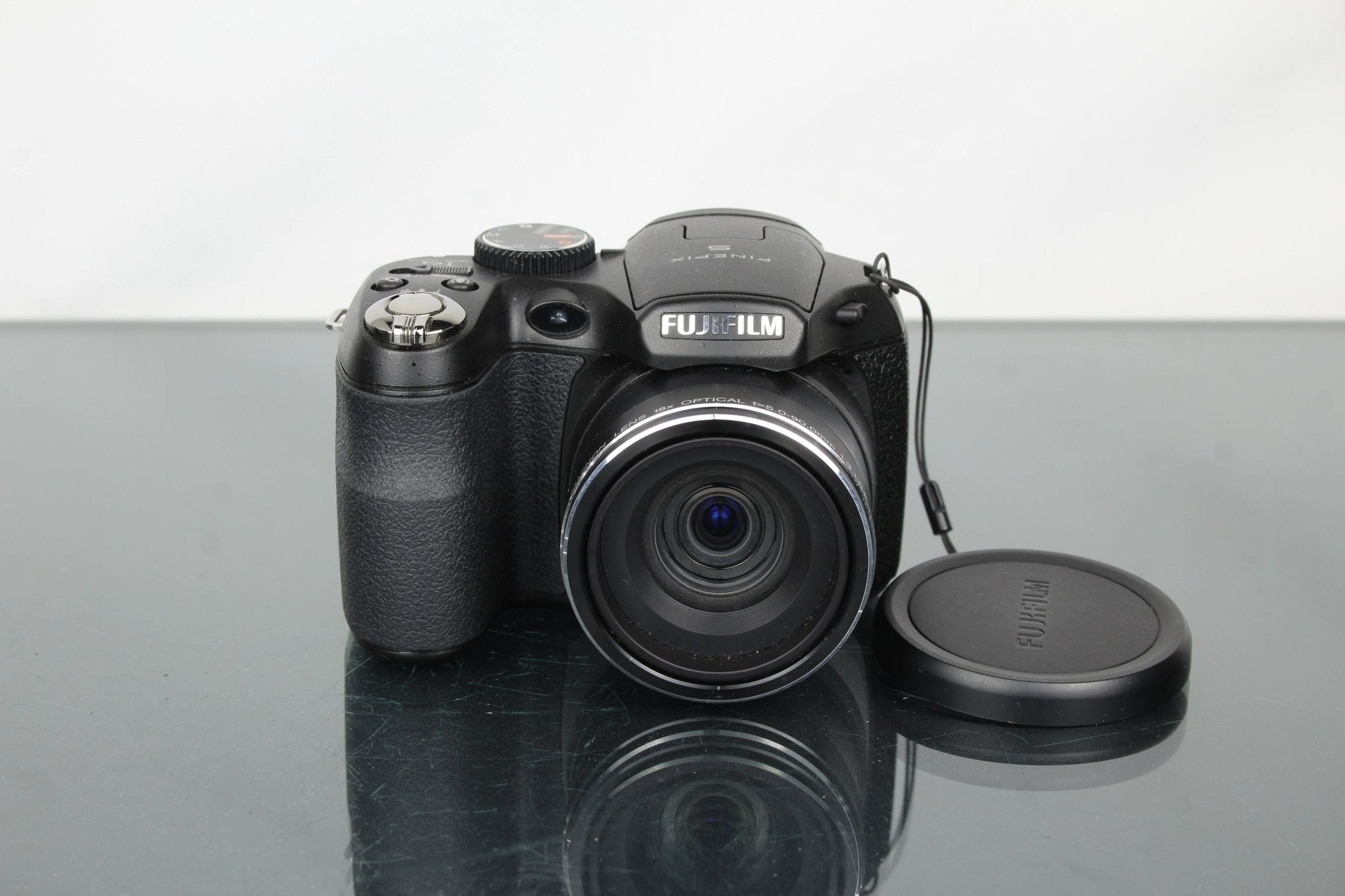 Fujifilm FinePix S2950: Second‑Hand Buyer's Guide – Dutch|Thrift