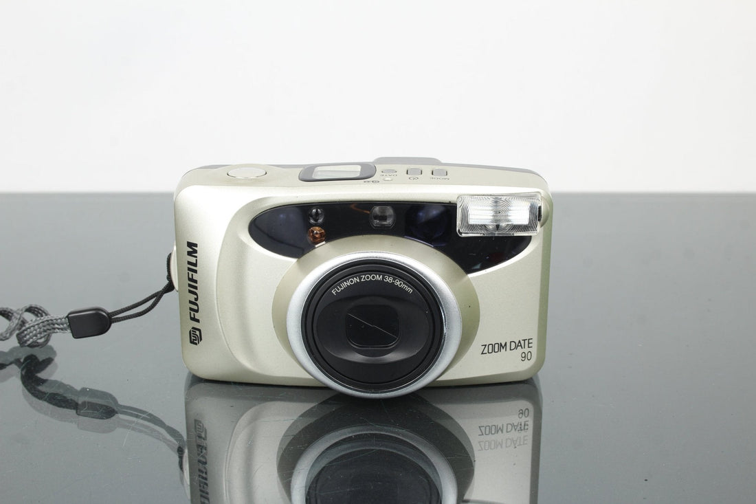 Fujifilm ZOOMDATE 90 Review – Film Compact Worth Rediscovering - Dutch|Thrift