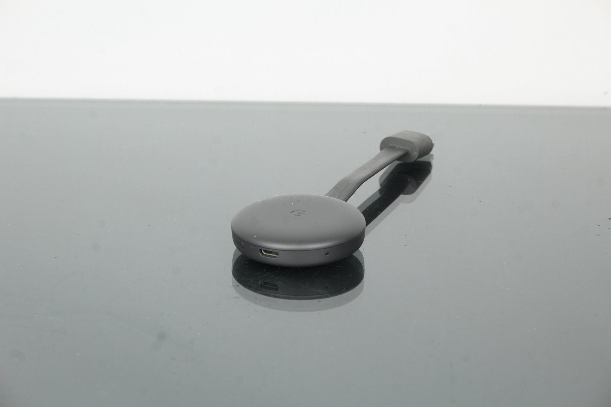 Google Chromecast Ultra NC2-6A5-D 箱無し Amazon.com: Google NC2-6A5 Chromecast HDMI Streaming Media Player